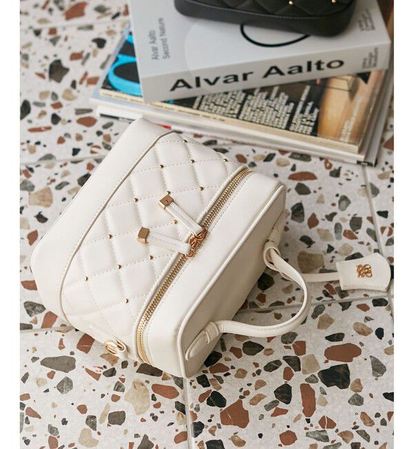 VIS「ゆれるキーチャームがレディなバニティバッグ」|ハンドバッグ|