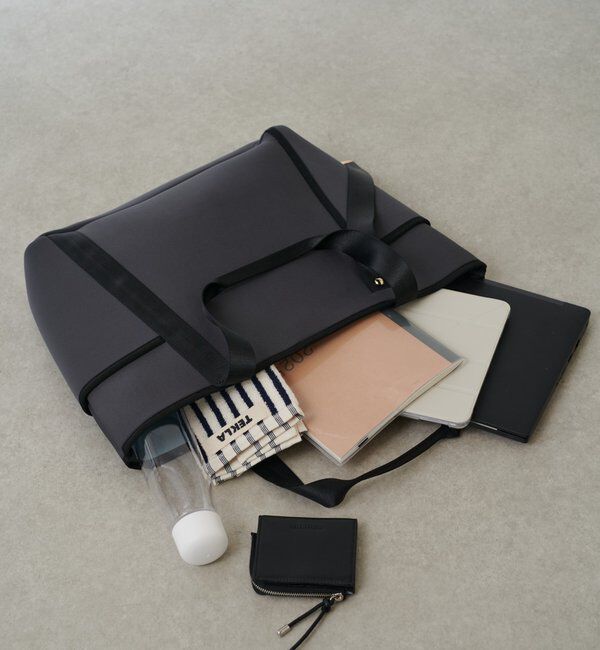  「《新色登場》【PC収納/A4対応/軽量】ウェットダブルポケットトートバッグ」|トートバッグ|