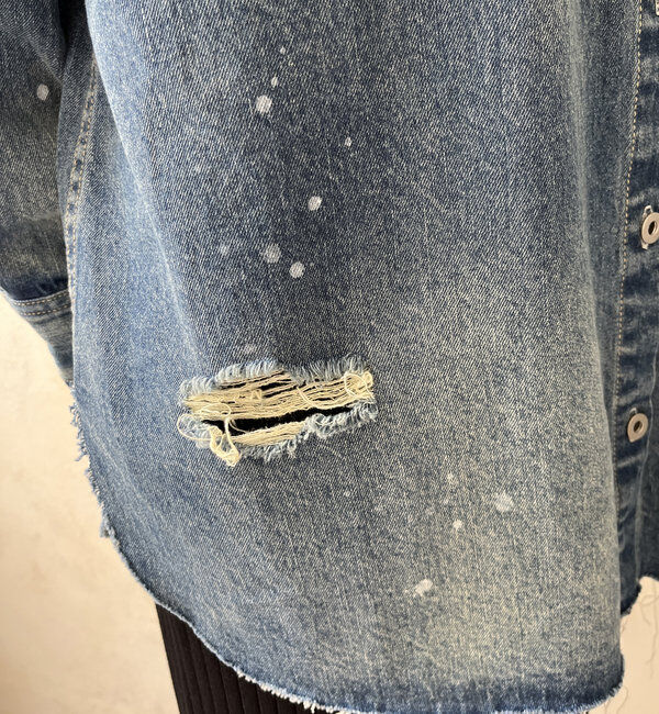  「【新色追加】ダメージデニムシャツ」|シャツ・ブラウス|