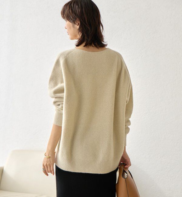  「【抜け感シルエット】ヘアリーウール片畦Vネックニット」|ニット・セーター|