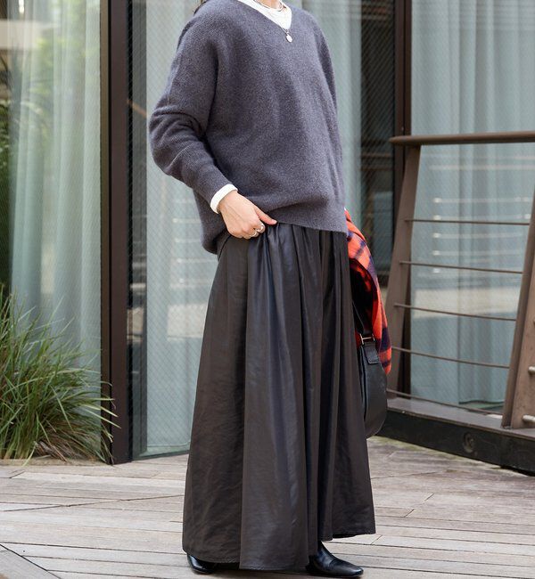  「【抜け感シルエット】ヘアリーウール片畦Vネックニット」|ニット・セーター|