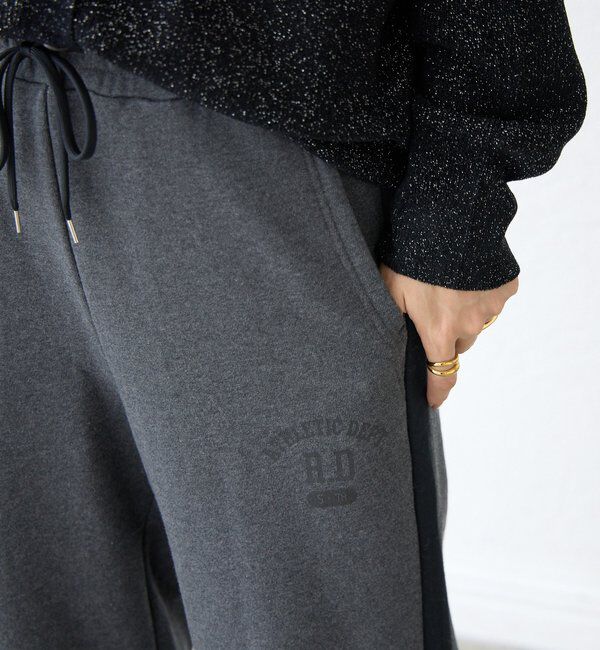  「【スタイリングのアクセントに】サイドラインジャージーパンツ」|チノ|