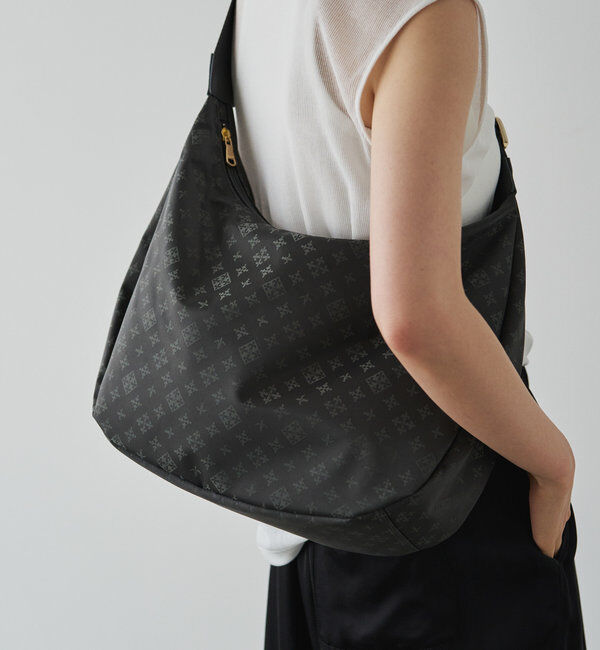  「クラウズナイロンラウンドビッグショルダーバッグ」|ショルダー・メッセンジャー|