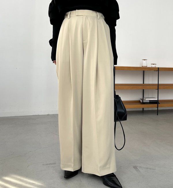  「【選べる4サイズ展開/全骨格細見え】すっきりスラックスワイドパンツ」|チノ|