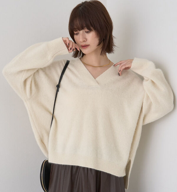 Rouge vif「フォックスウールVネックスリットニットプルオーバー」|ニット・セーター|アイボリー