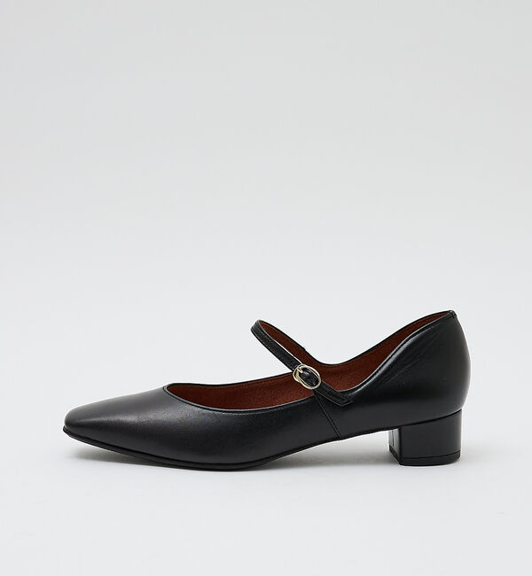 AU BANNISTER「【&ldquo;めめの暮らし&rdquo;さんご紹介】メリージェーンパンプス」|パンプス|ブラック