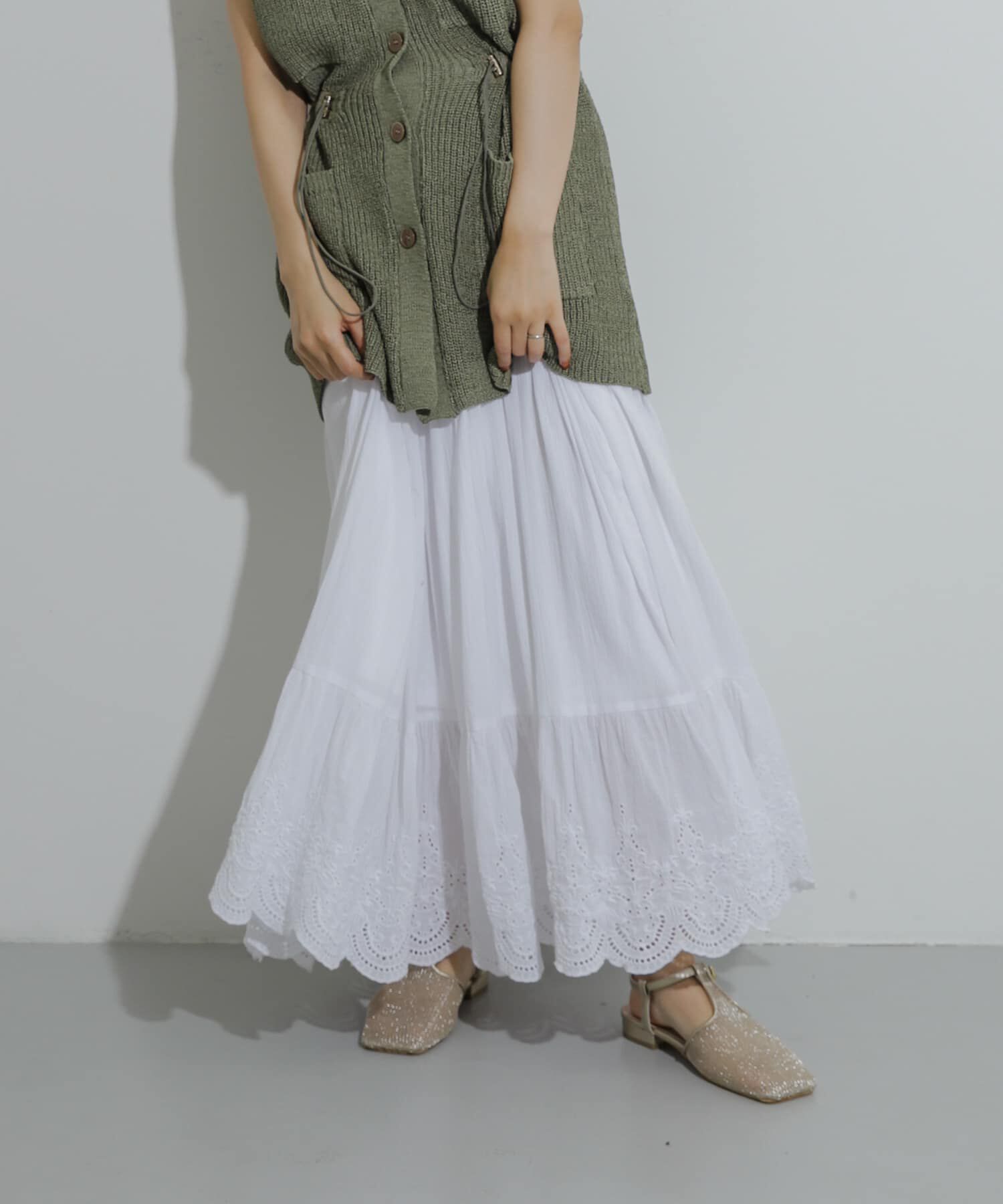 SENSE OF PLACE by URBAN RESEARCH「スカラップレースヨウリュウティアードスカート」|スカート|