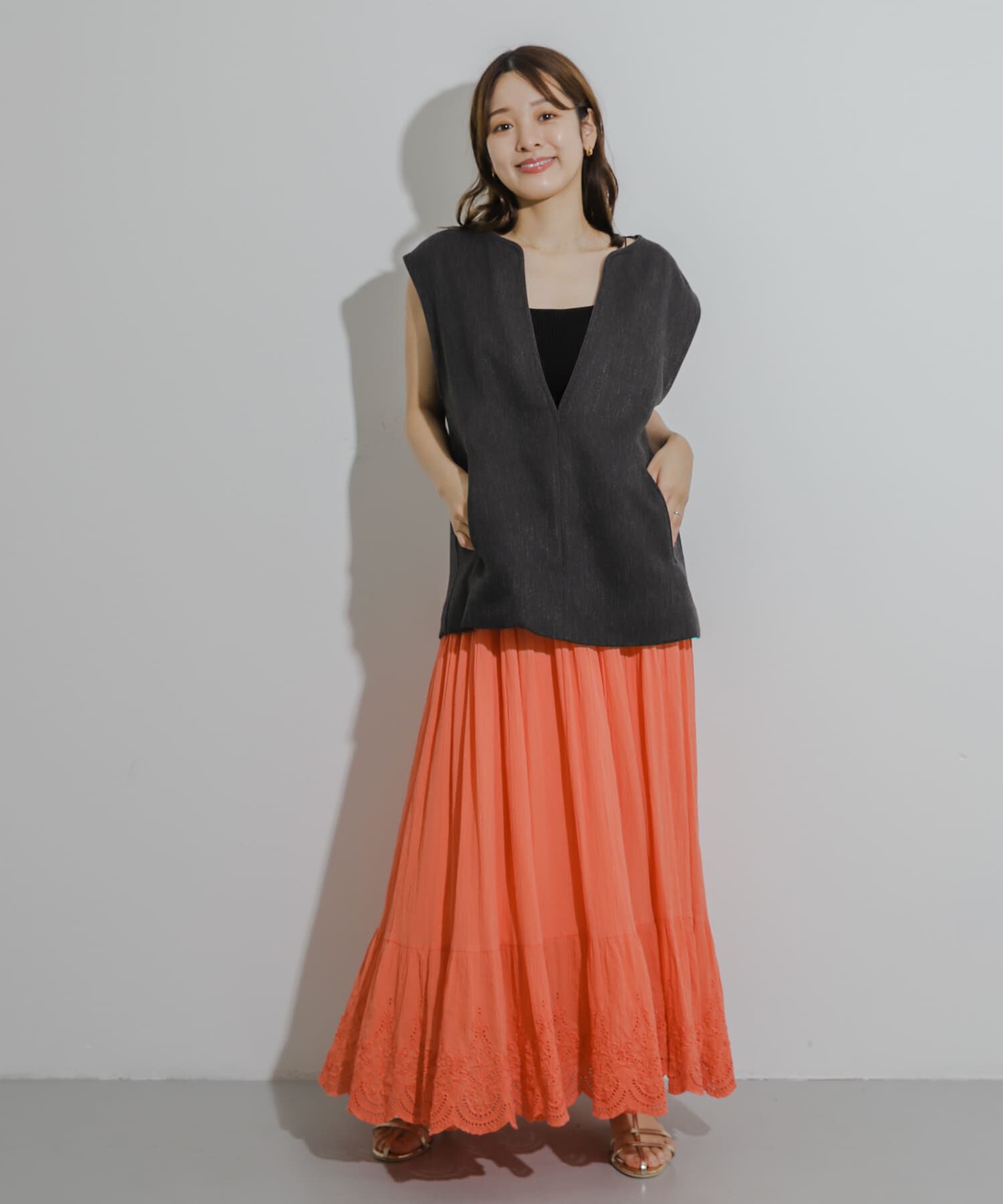 SENSE OF PLACE by URBAN RESEARCH「スカラップレースヨウリュウティアードスカート」|スカート|