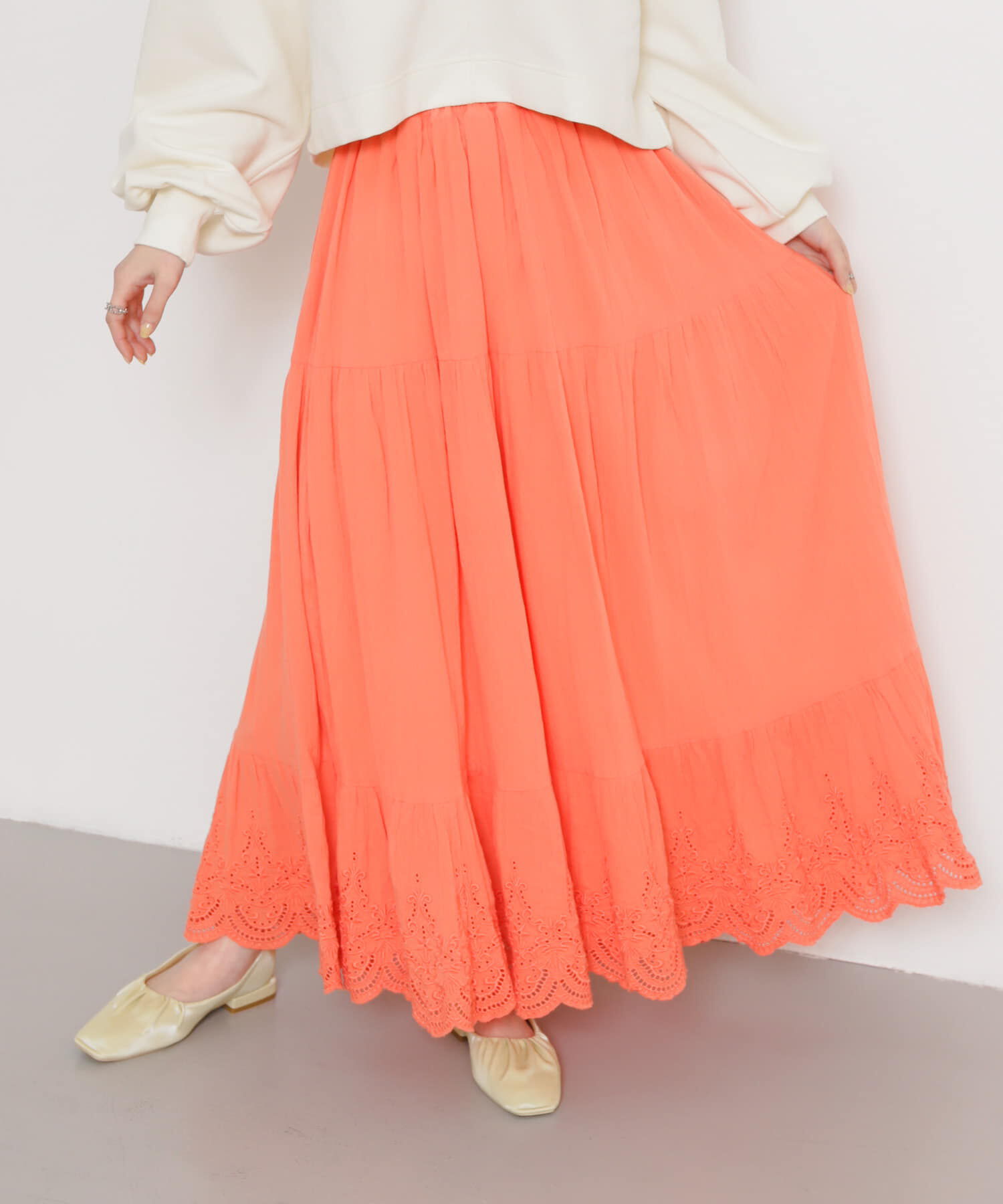 SENSE OF PLACE by URBAN RESEARCH「スカラップレースヨウリュウティアードスカート」|スカート|