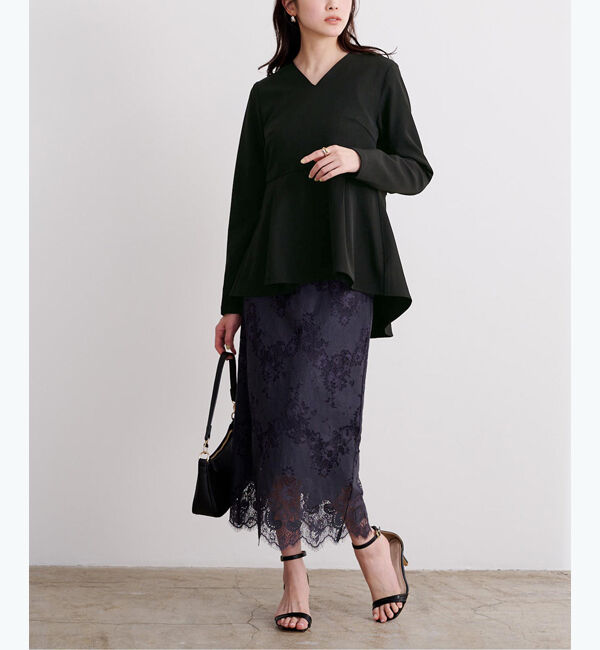 ur's「Vネックタックペプラムトップス」|Tシャツ・カットソー|