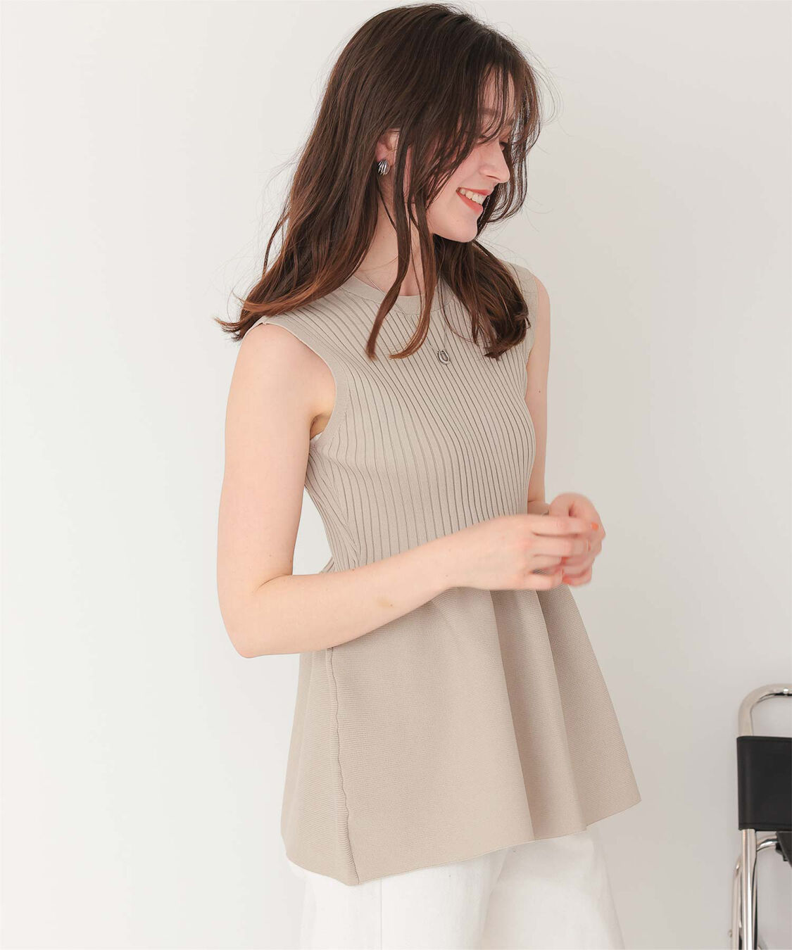 titivate「前後2wayノースリーブペプラムニットトップス」|ニット・セーター|グレージュ