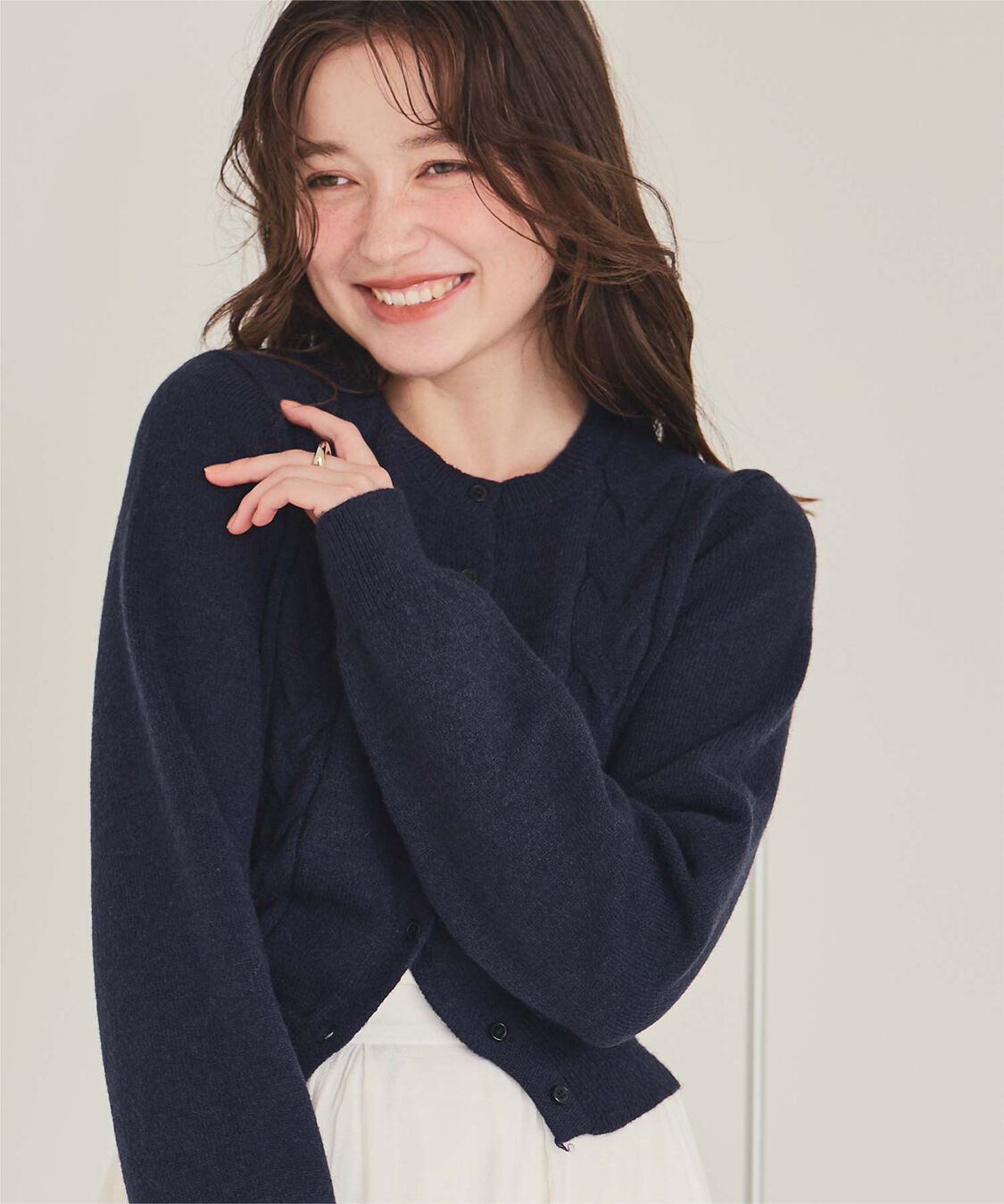 titivate「【いつきさんコラボアイテム】ケーブルデザインニットカーディガン」|ニット・セーター|