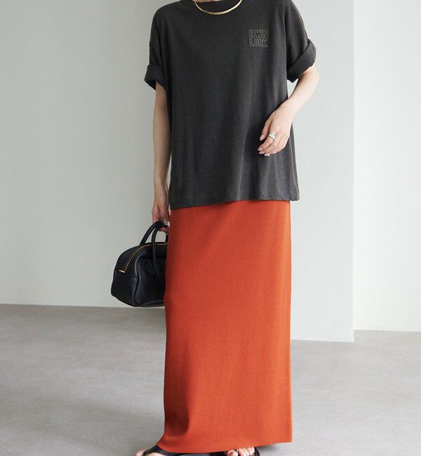  「ロゴ刺繍&times;フロッキープリント麻混Tシャツ」|Tシャツ・カットソー|