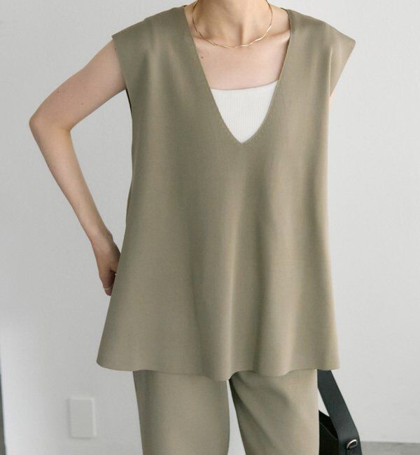  「スポンディッシュVネックニットベスト」|ニット・セーター|