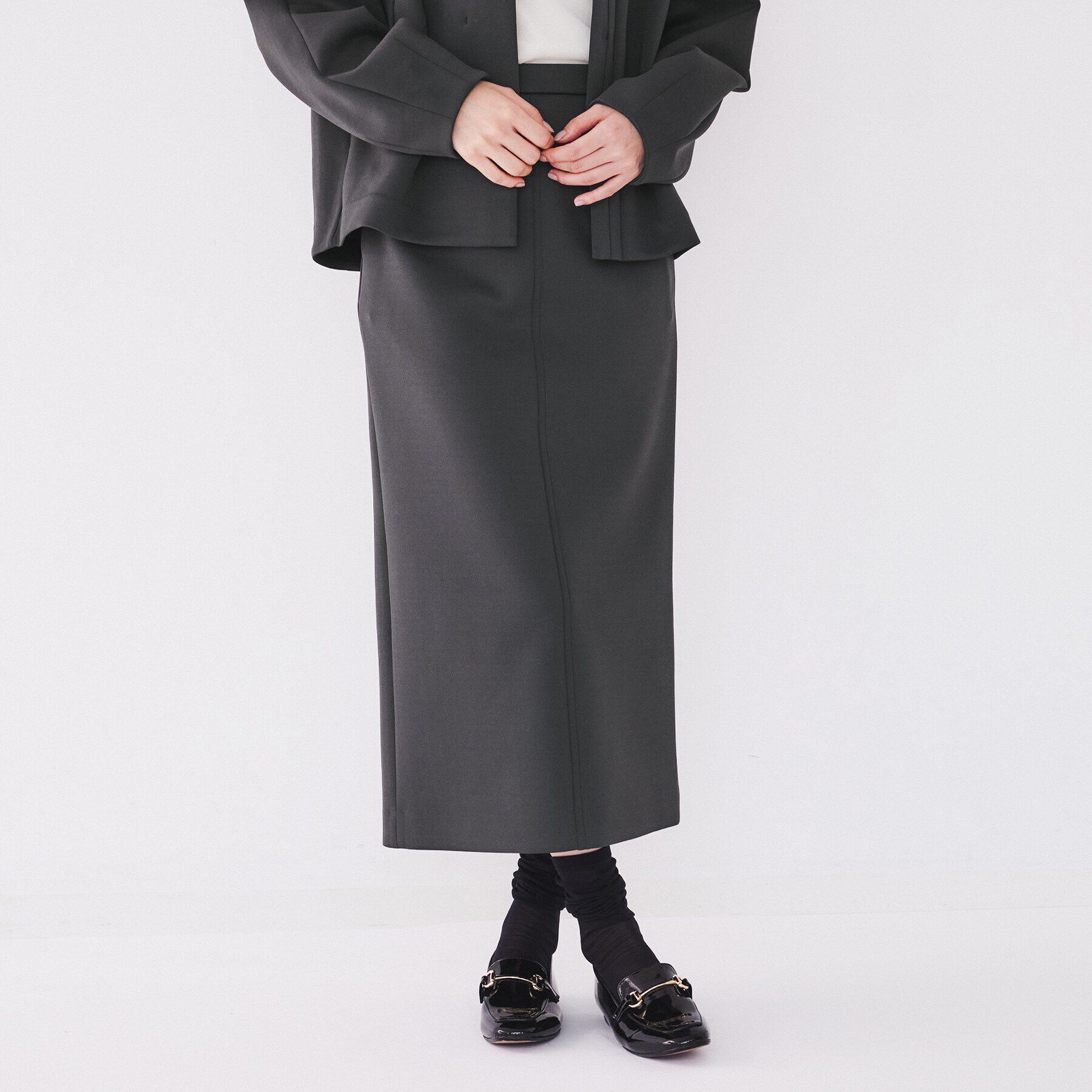 UNTITLED「【セットアップ可能/後ろウエストゴム】ダンボールジャージ ナロースカート」|スカート|チャコールグレー(0