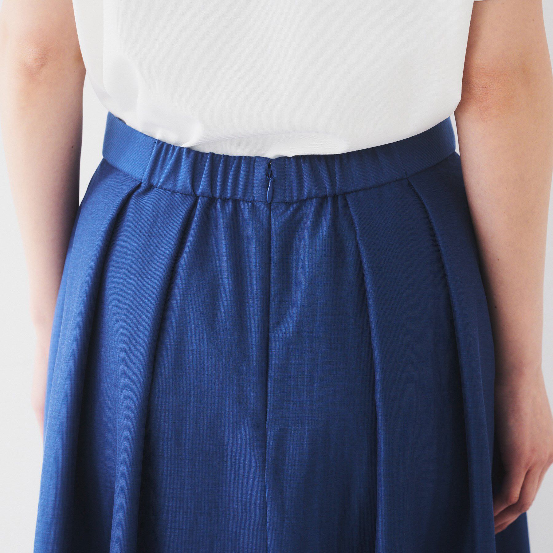 UNTITLED「【後ろウエストゴム/洗える】シアーフレアースカート」|スカート|