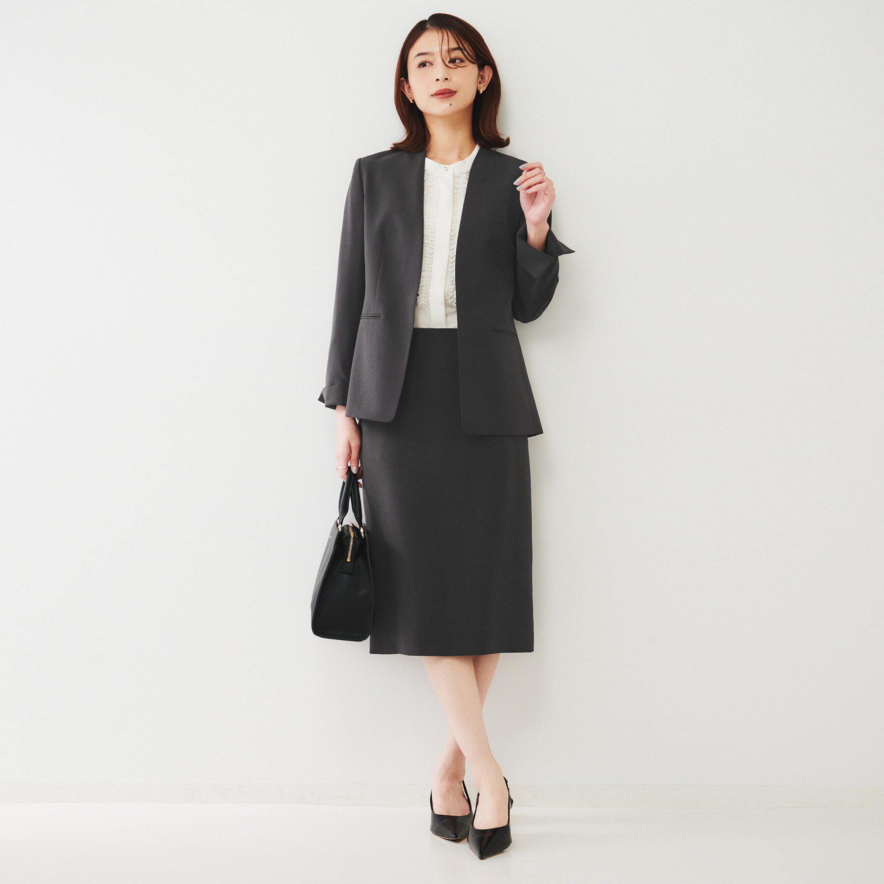 UNTITLED「【通勤スーツ】ライトウェイト カラーレスジャケット」|ノーカラージャケット|