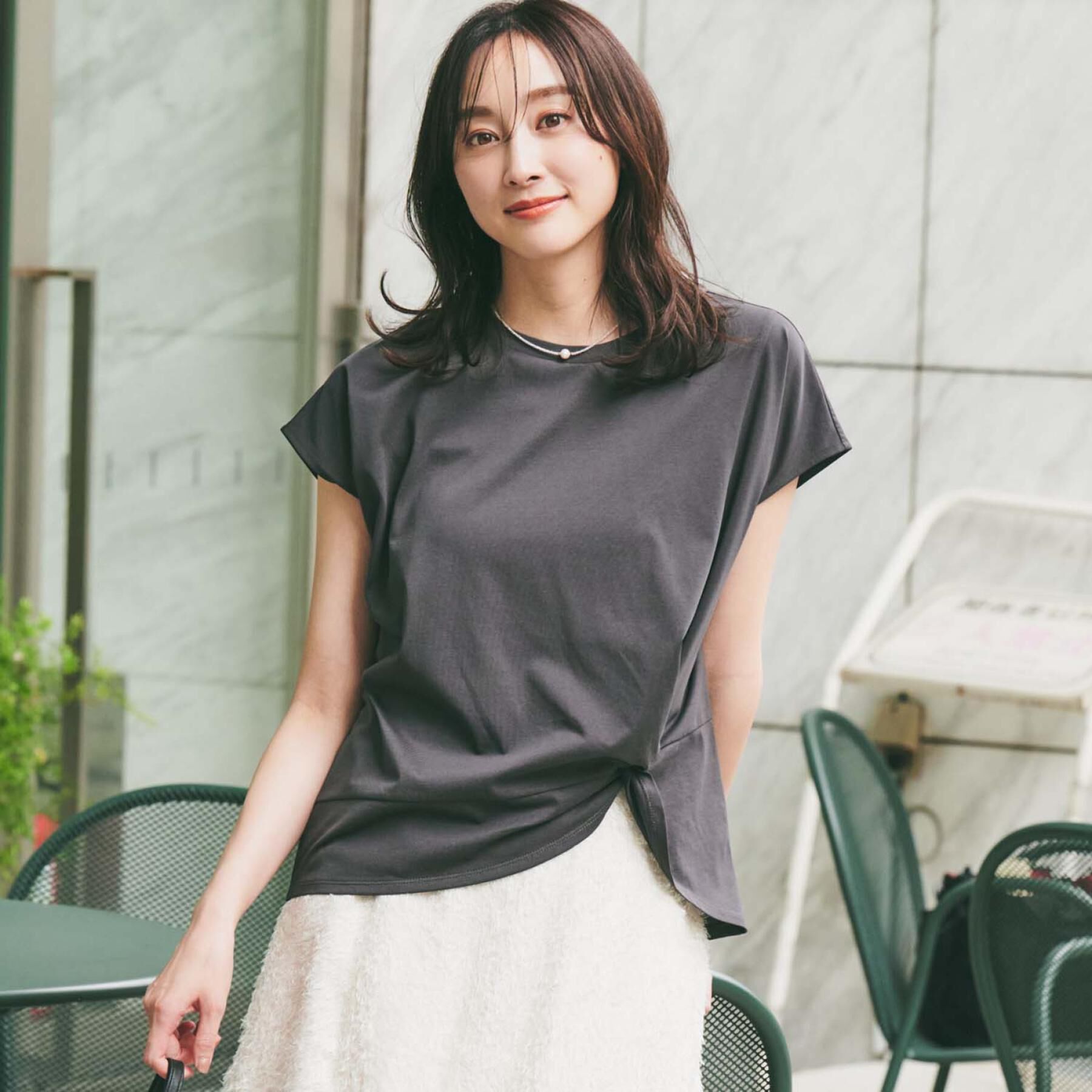 UNTITLED「【洗える/Tシャツ】ツイストプルオーバー」|Tシャツ・カットソー|チャコールグレー(0