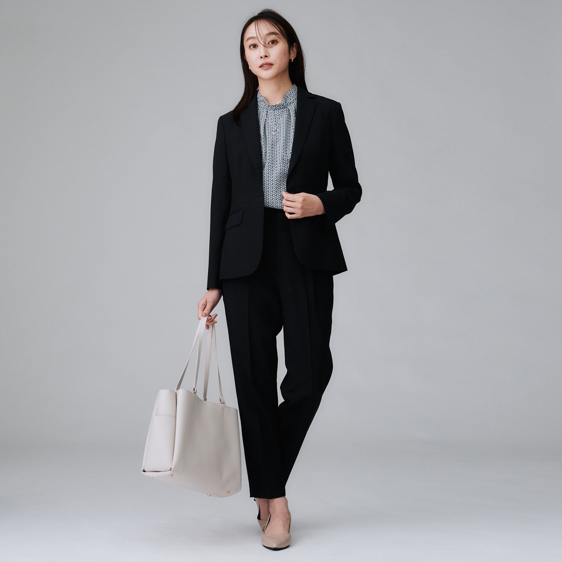 UNTITLED「【通勤/オフィス】ジオメ柄ボウタイブラウス」|シャツ・ブラウス|