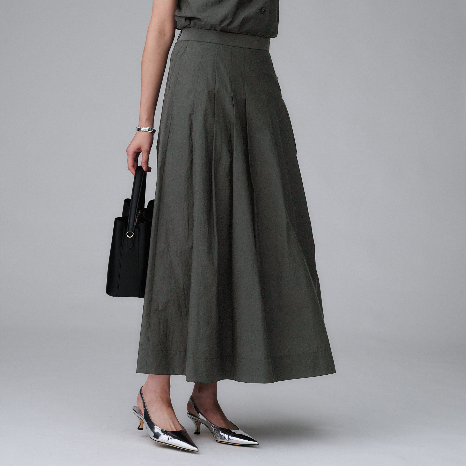 UNTITLED「【後ろウエストゴム/セットアップ可】ファブリカタックスカート」|スカート|