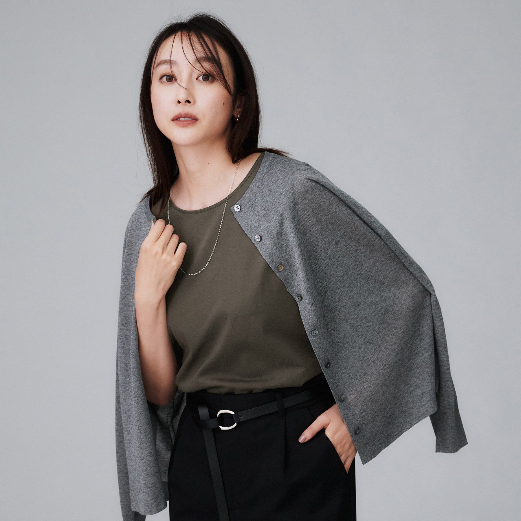 UNTITLED「【接触冷感／コットン100／洗える／丸首】ノースリーブ天竺プルオーバー」|Tシャツ・カットソー|