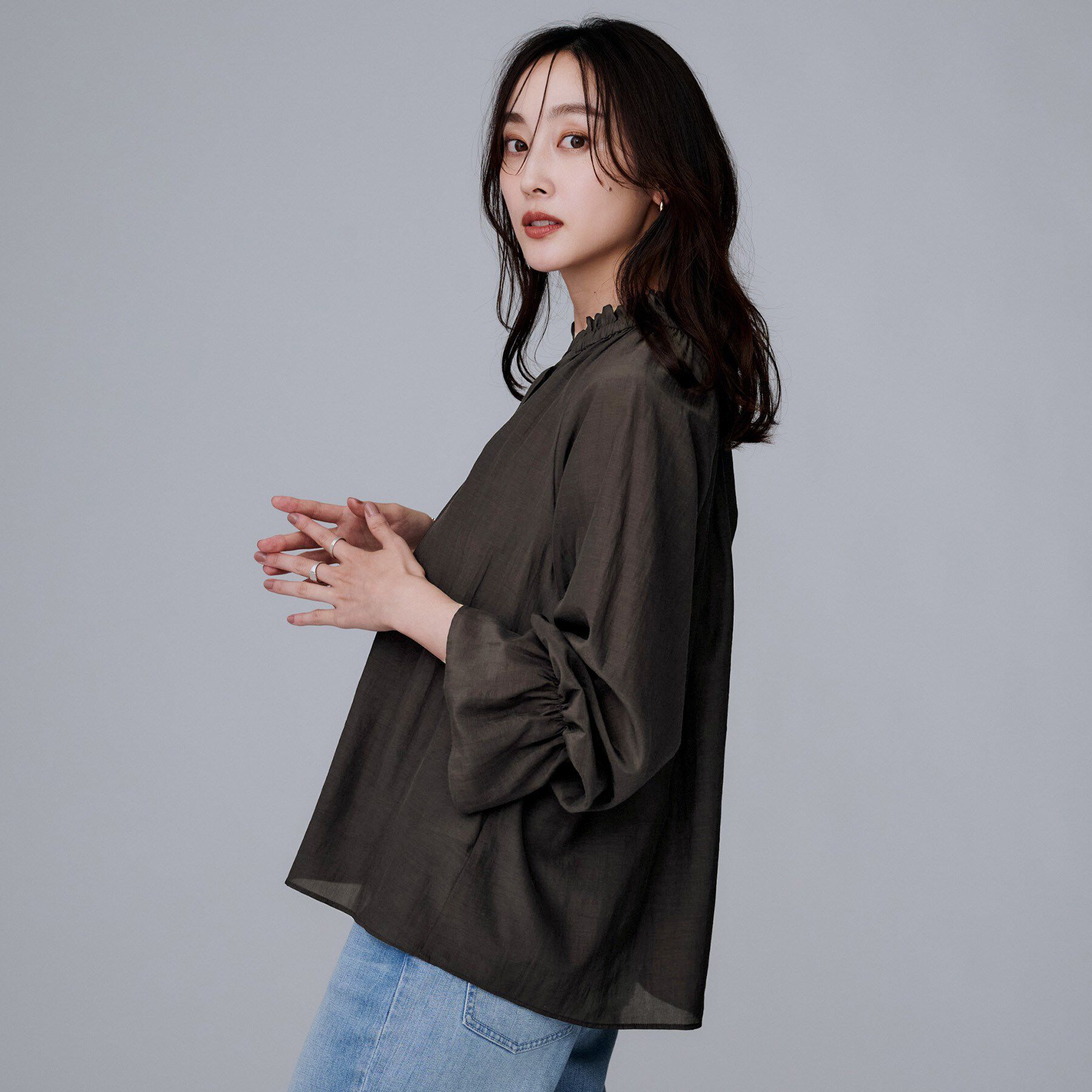 UNTITLED「【キャンディスリーブ/エレガント】フリルギャザーネックブラウス」|シャツ・ブラウス|