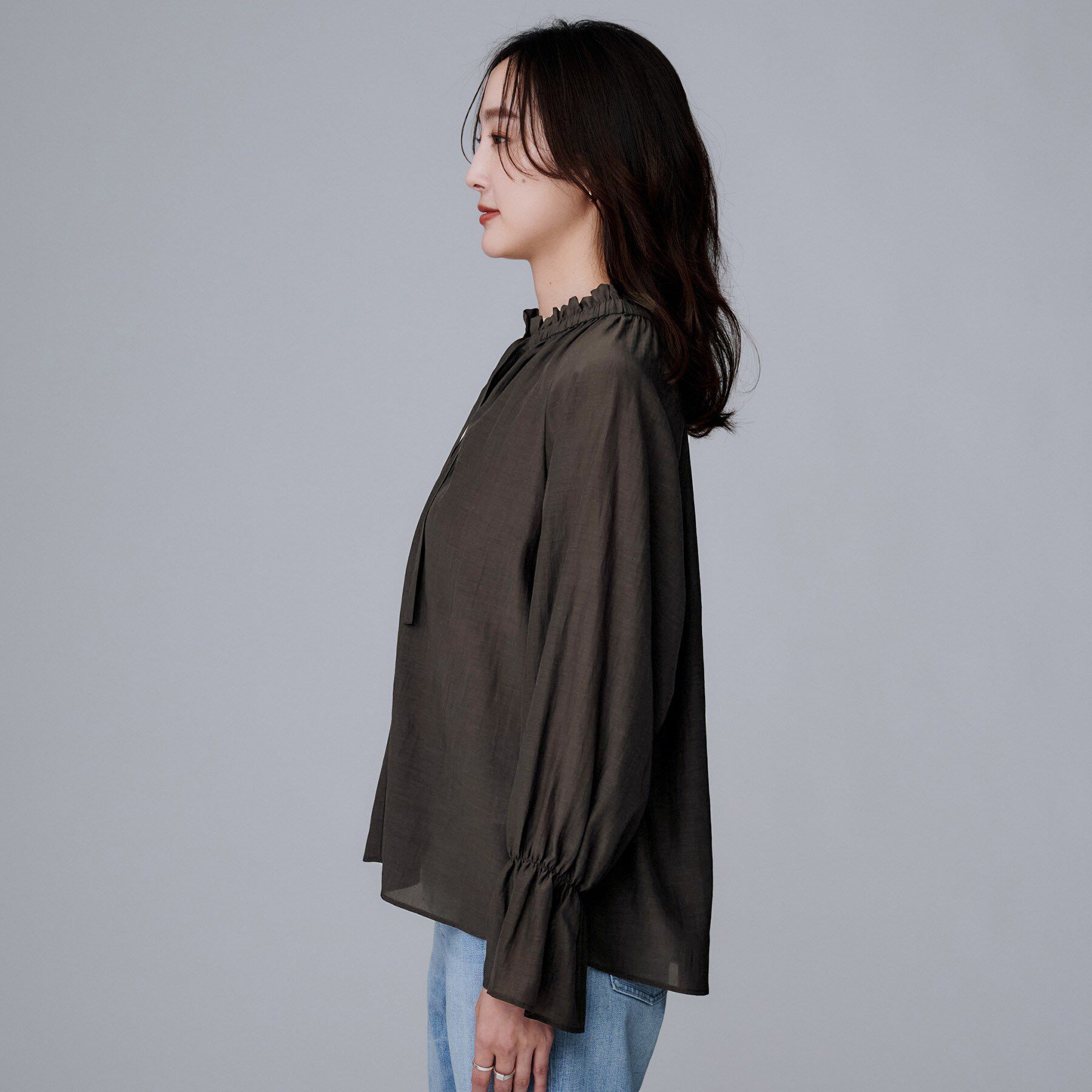 UNTITLED「【キャンディスリーブ/エレガント】フリルギャザーネックブラウス」|シャツ・ブラウス|