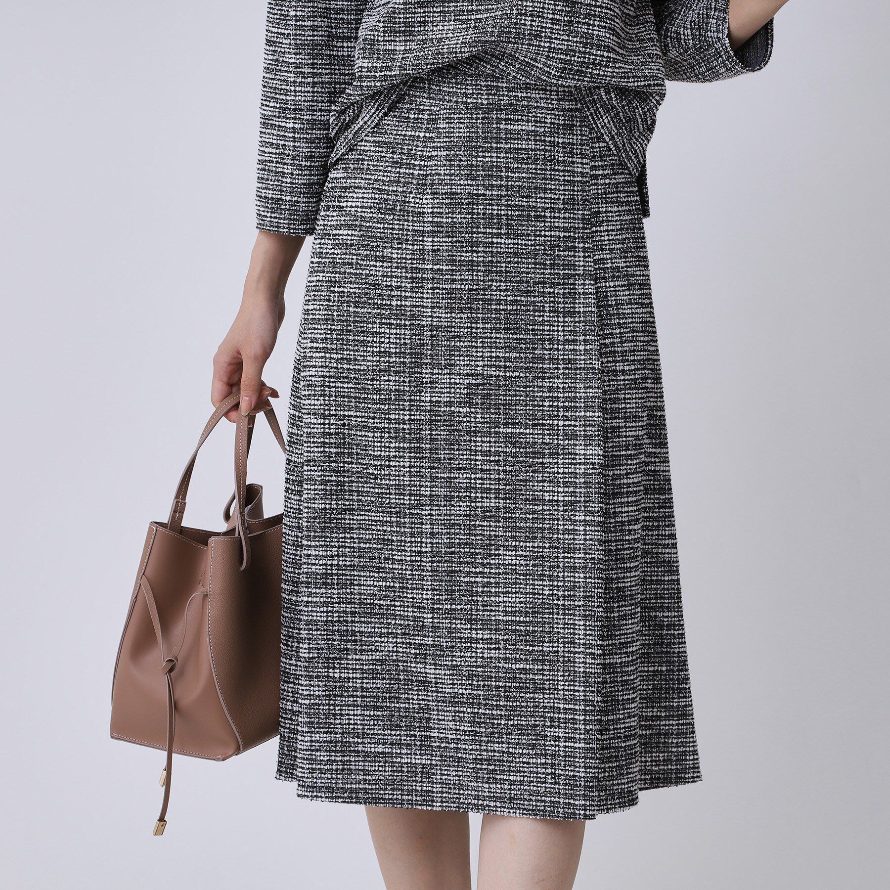 COUP DE CHANCE「【手洗い可／日本製】タック入りフレアースカート」|スカート|ブラック(419)