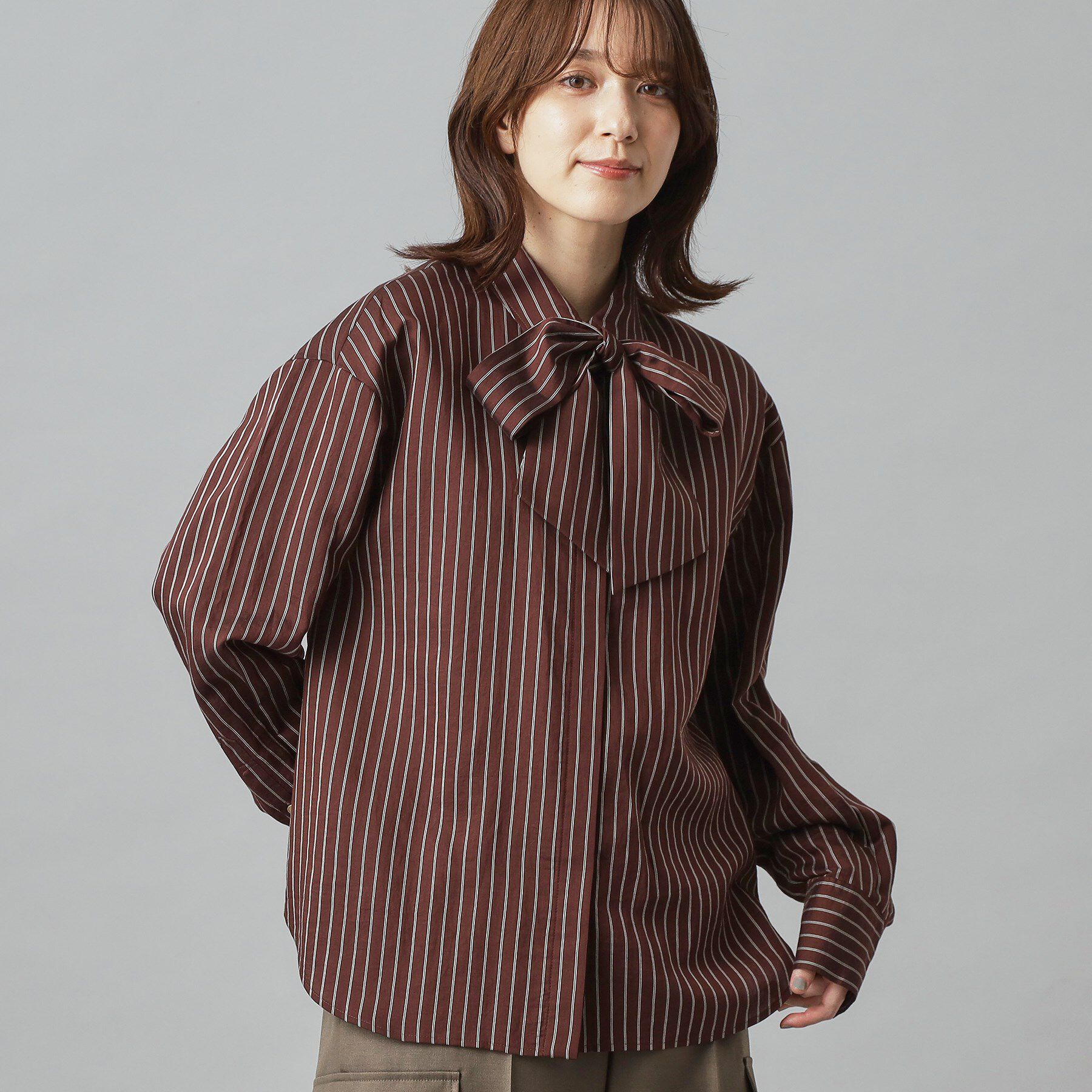 DRESSTERIOR「【洗える/オンオフ/otonaMUSE 11月号掲載】3WAYタイ付きアーカーストライプシャツ」|シャツ・ブラウス|