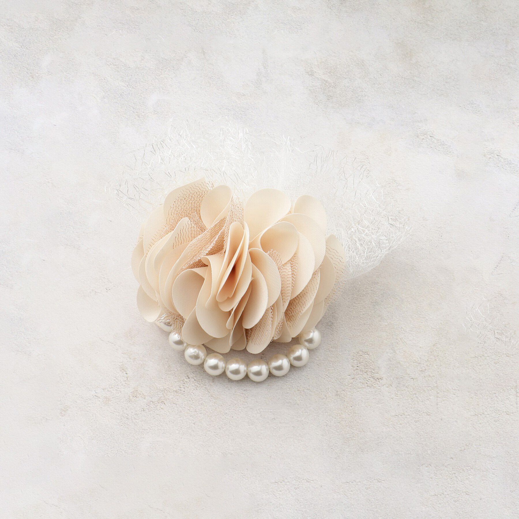 grove「フラワーシフォンパール調コサージュ【入卒対応可】」|ブローチ・コサージュ|アイボリー(004)