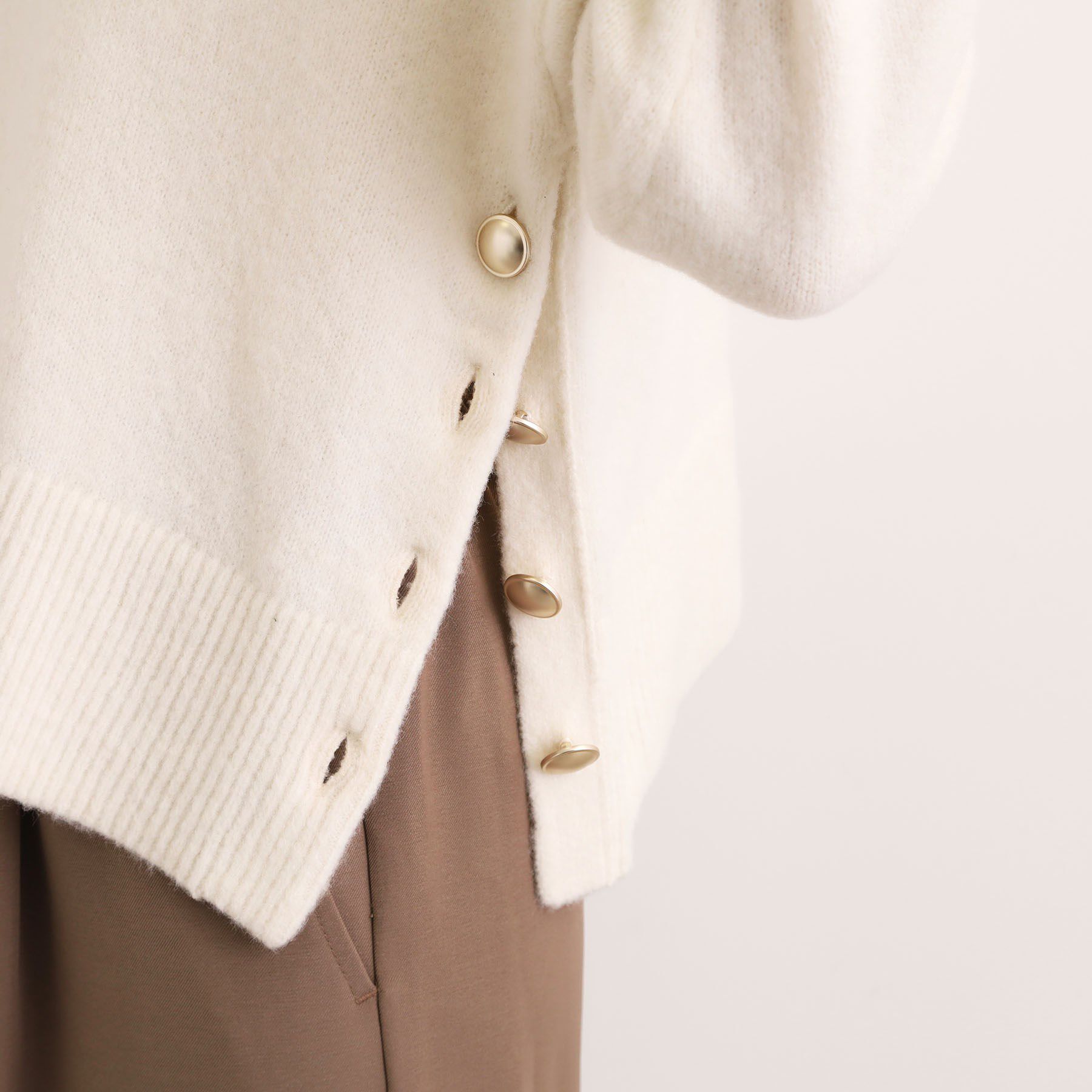 grove「【洗える】レイヤードにもおすすめ！サイド釦ニット」|ニット・セーター|