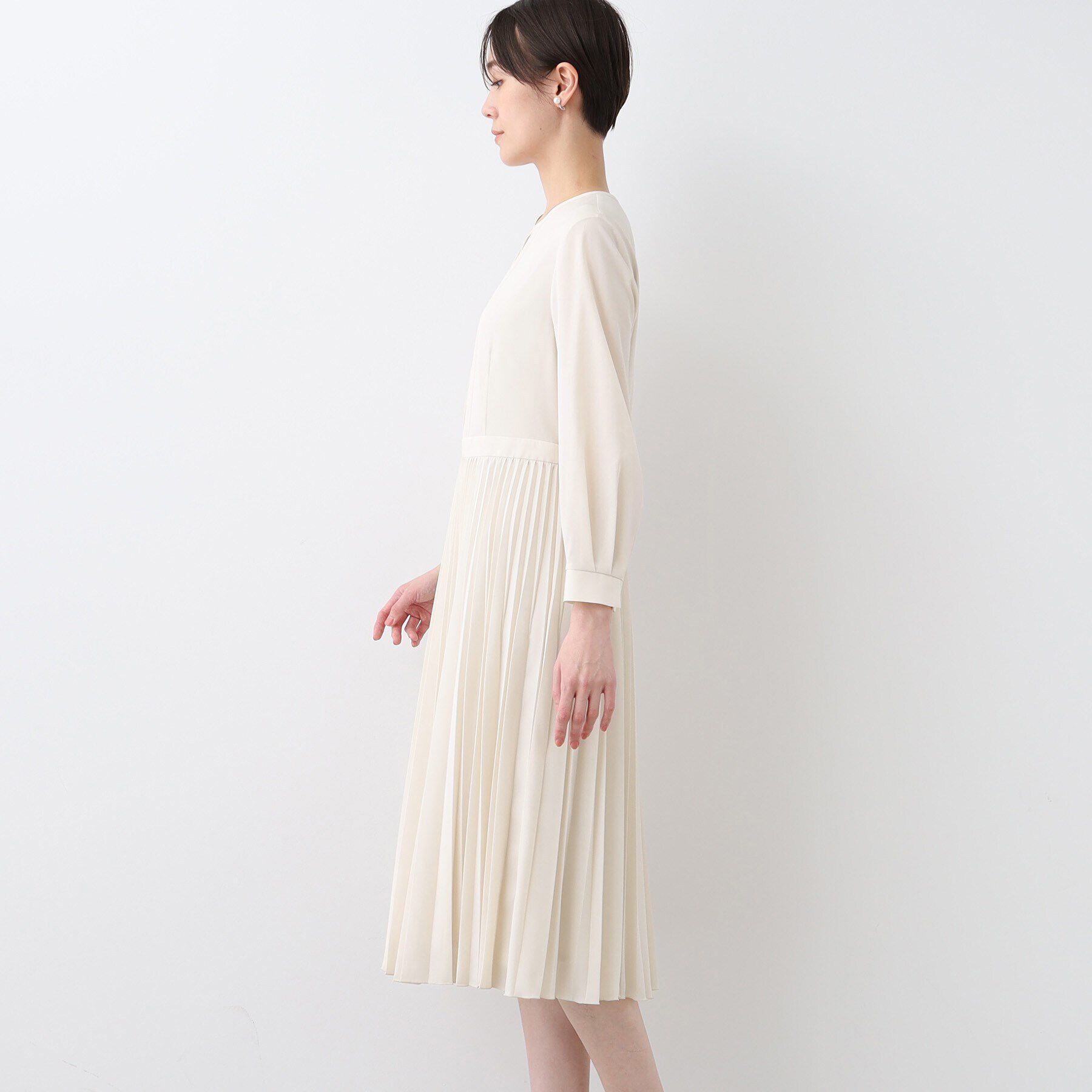 INDIVI「【洗える】スタイルUPプリーツワンピース」|ワンピース|