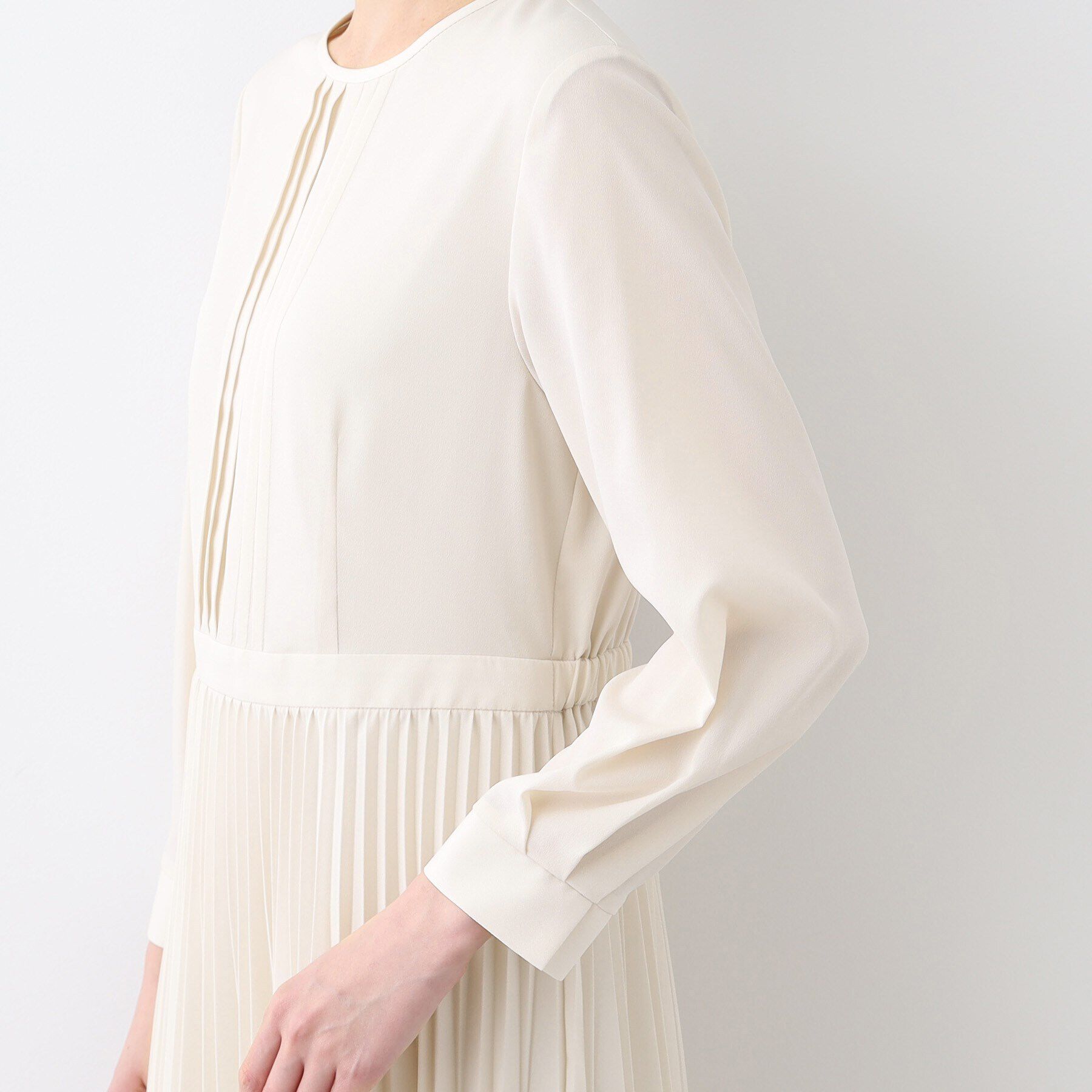 INDIVI「【洗える】スタイルUPプリーツワンピース」|ワンピース|