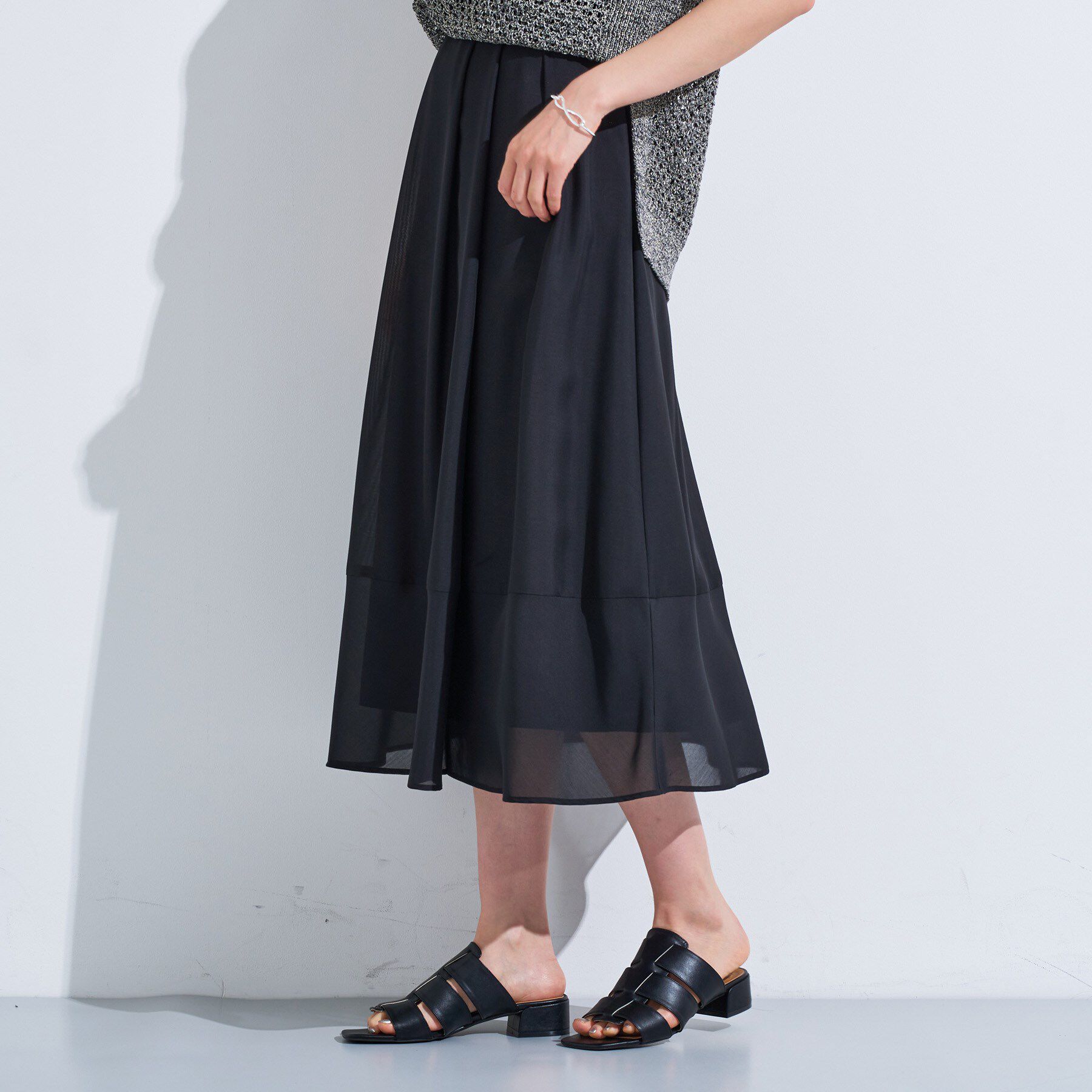 INDIVI「新色登場！【洗える／エアリー素材】巻き風ロングスカート」|スカート|