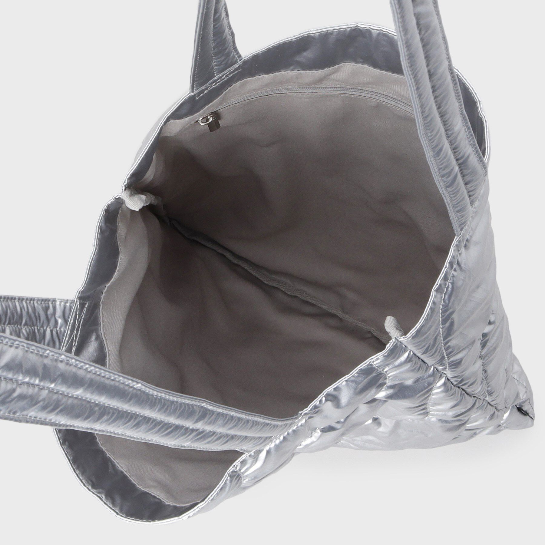 INDIVI「【A4サイズ対応】シャイニーキルトトート」|トートバッグ|