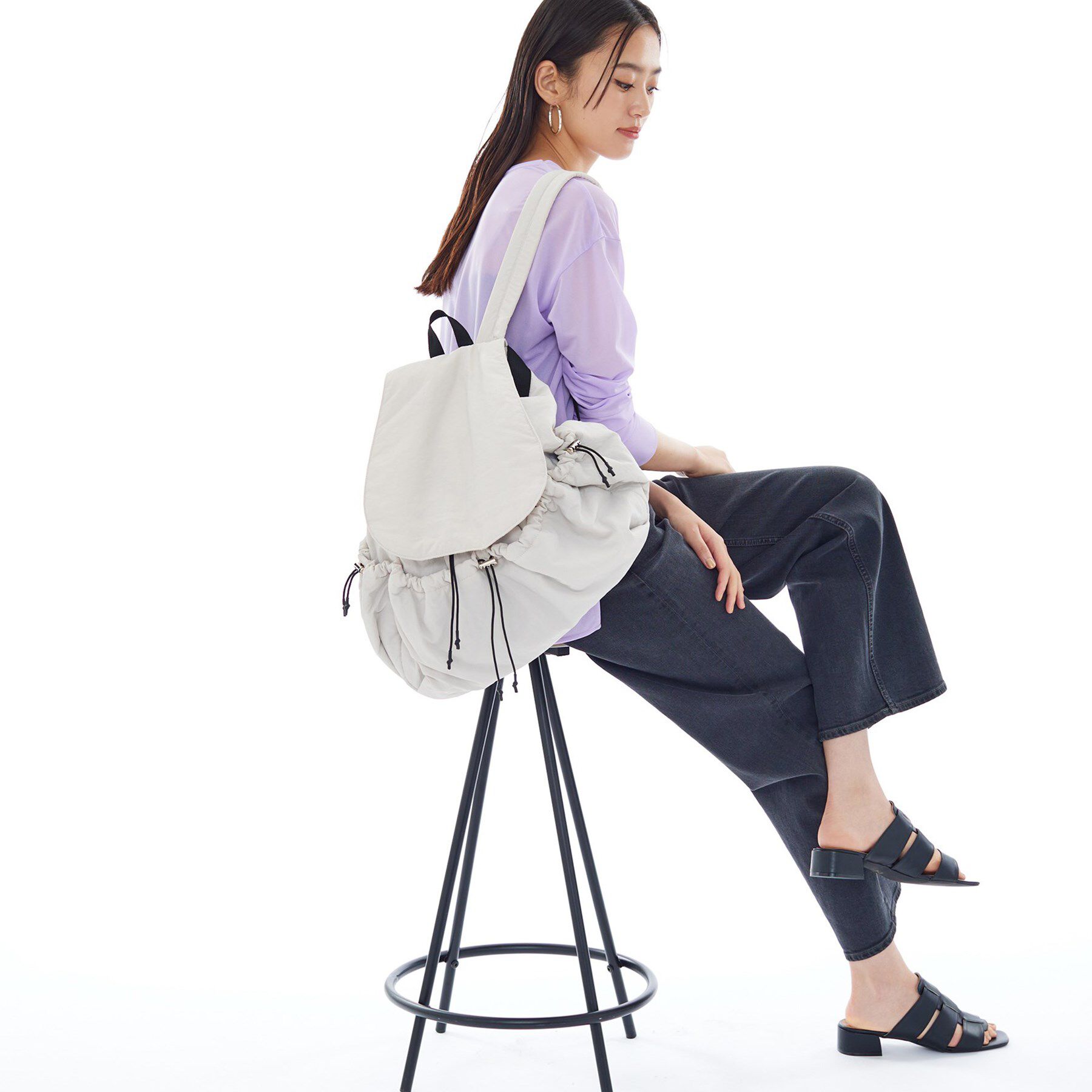 INDIVI「【超軽量】ギャザーリングリュック」|リュック|ライトグレー(011