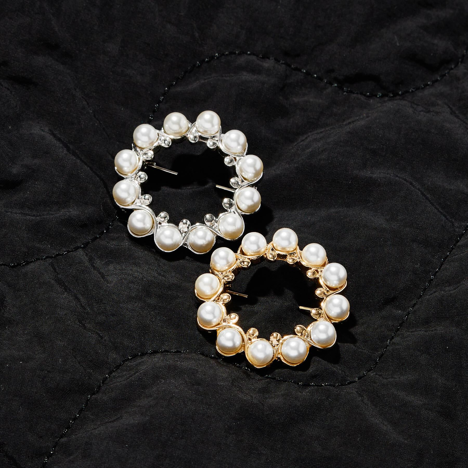 INDIVI「【セレモニー／デイリー】パール調リングブローチ」|ブローチ・コサージュ|