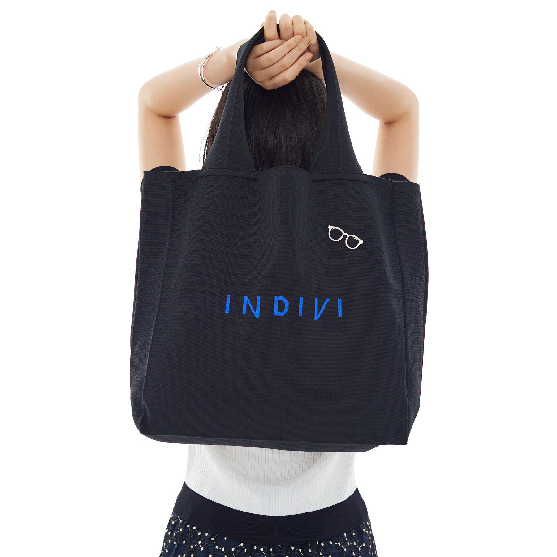 INDIVI「【A4サイズ対応】ロゴニットトート」|トートバッグ|ブラック(619)