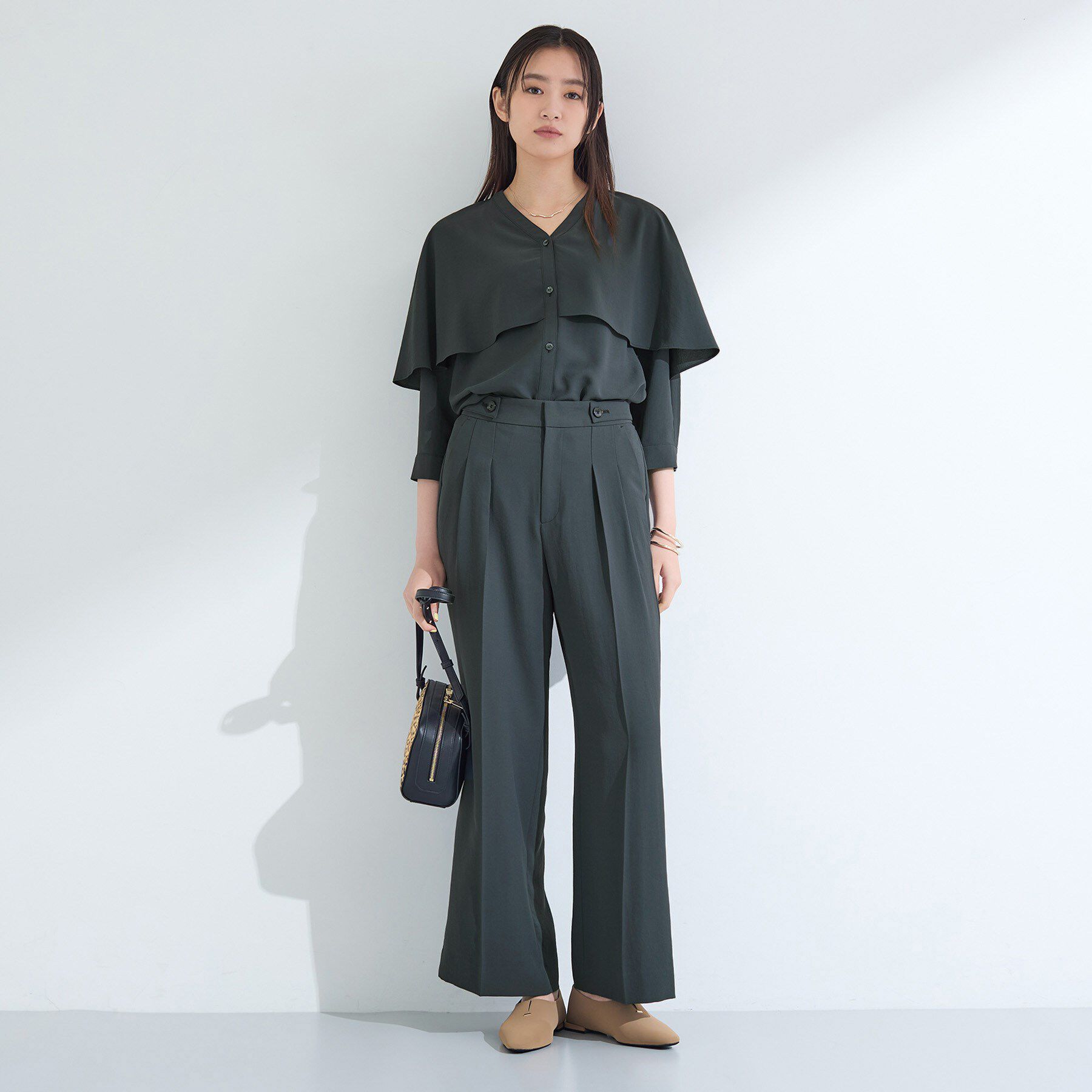 INDIVI「【羽織りとしても活躍！】ケープカラーブラウス」|シャツ・ブラウス|