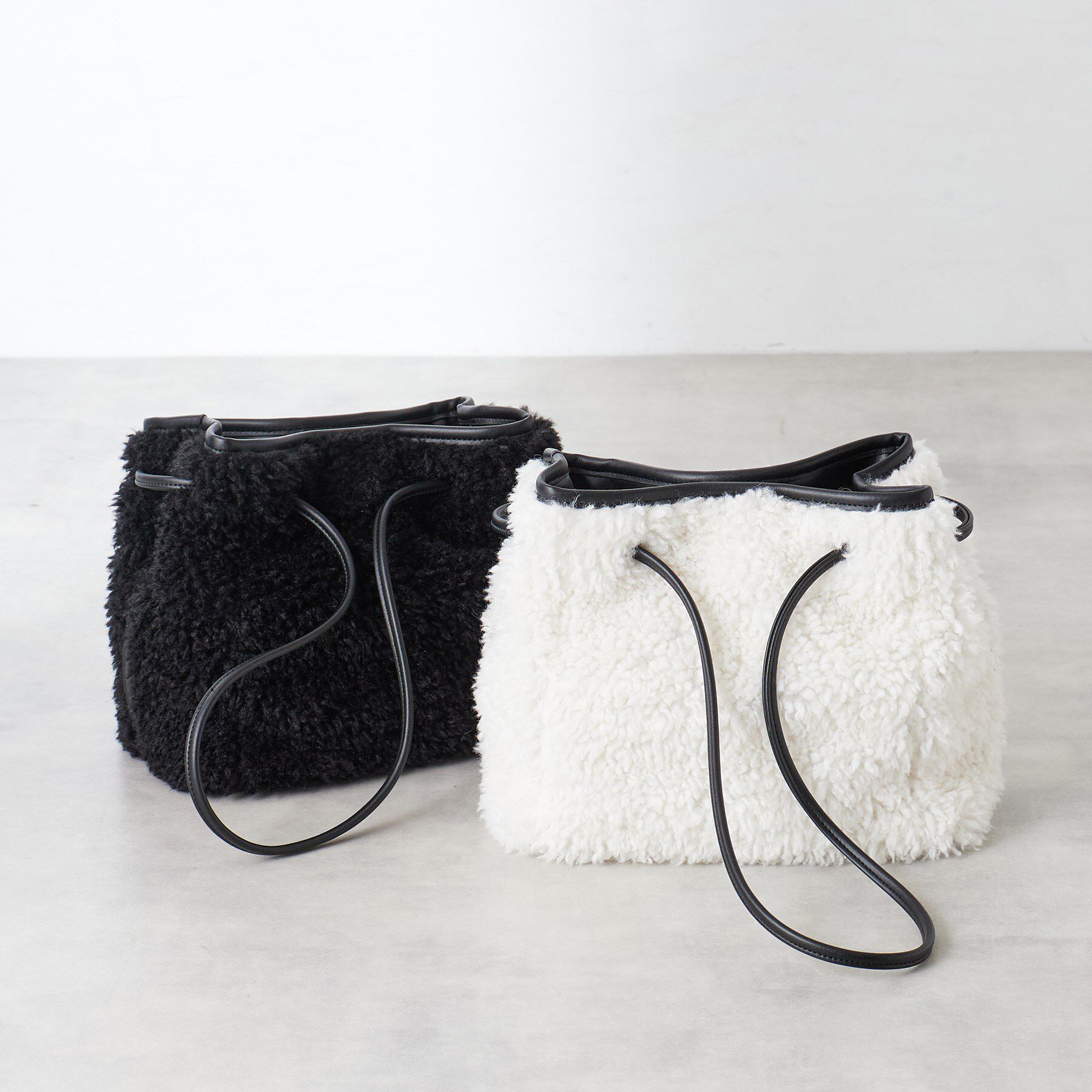 INDIVI「ボアミドルバッグ」|ショルダー・メッセンジャー|