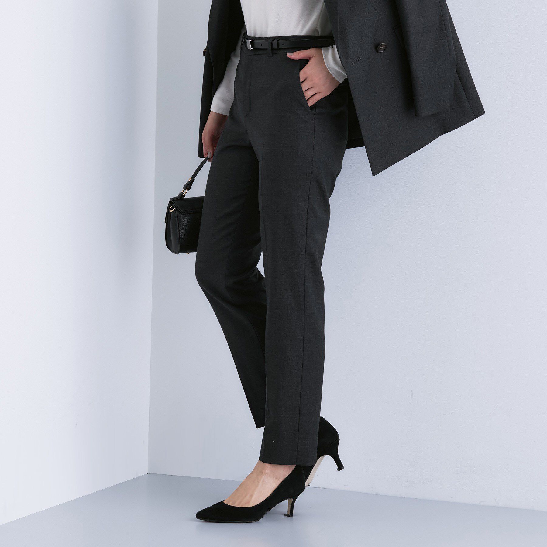 INDIVI「【日本製／スーツ／通勤】シルクウールストレッチ テーパードパンツ」|その他|チャコールグレー(9