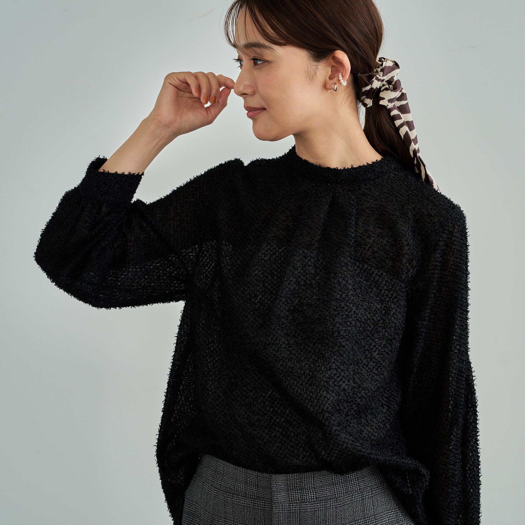 INDIVI「【きれいめ／オフィス／イベント】フェザージャカードブラウス」|シャツ・ブラウス|ブラック(019)