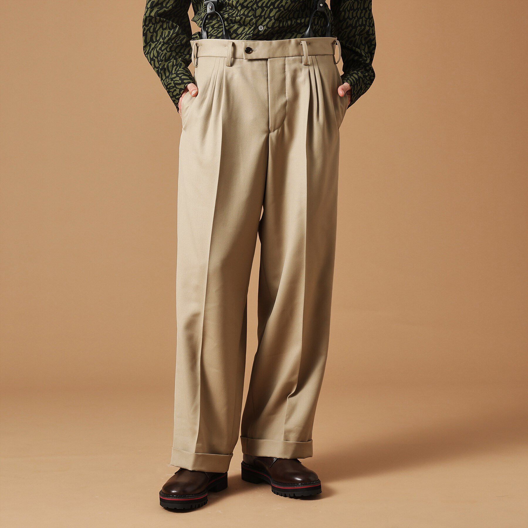 40CARATS&525「ギャバジンワイドパンツ」|その他|ﾍﾞｰｼﾞｭ(052)