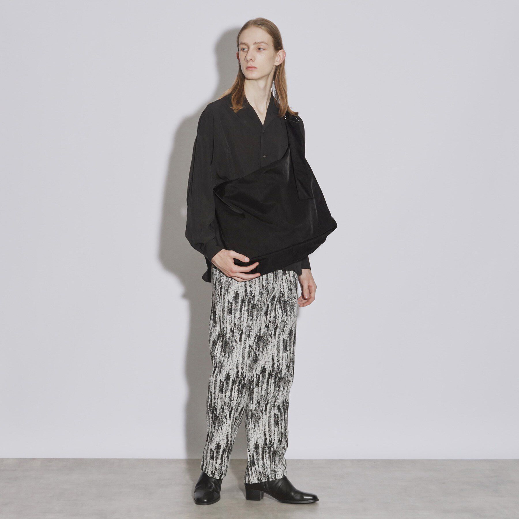 tk.TAKEO KIKUCHI「ルーズビッグショルダーバッグ／たすき掛け／ビッグ／A3サイズ収納可能」|ショルダー・メッセンジャー|