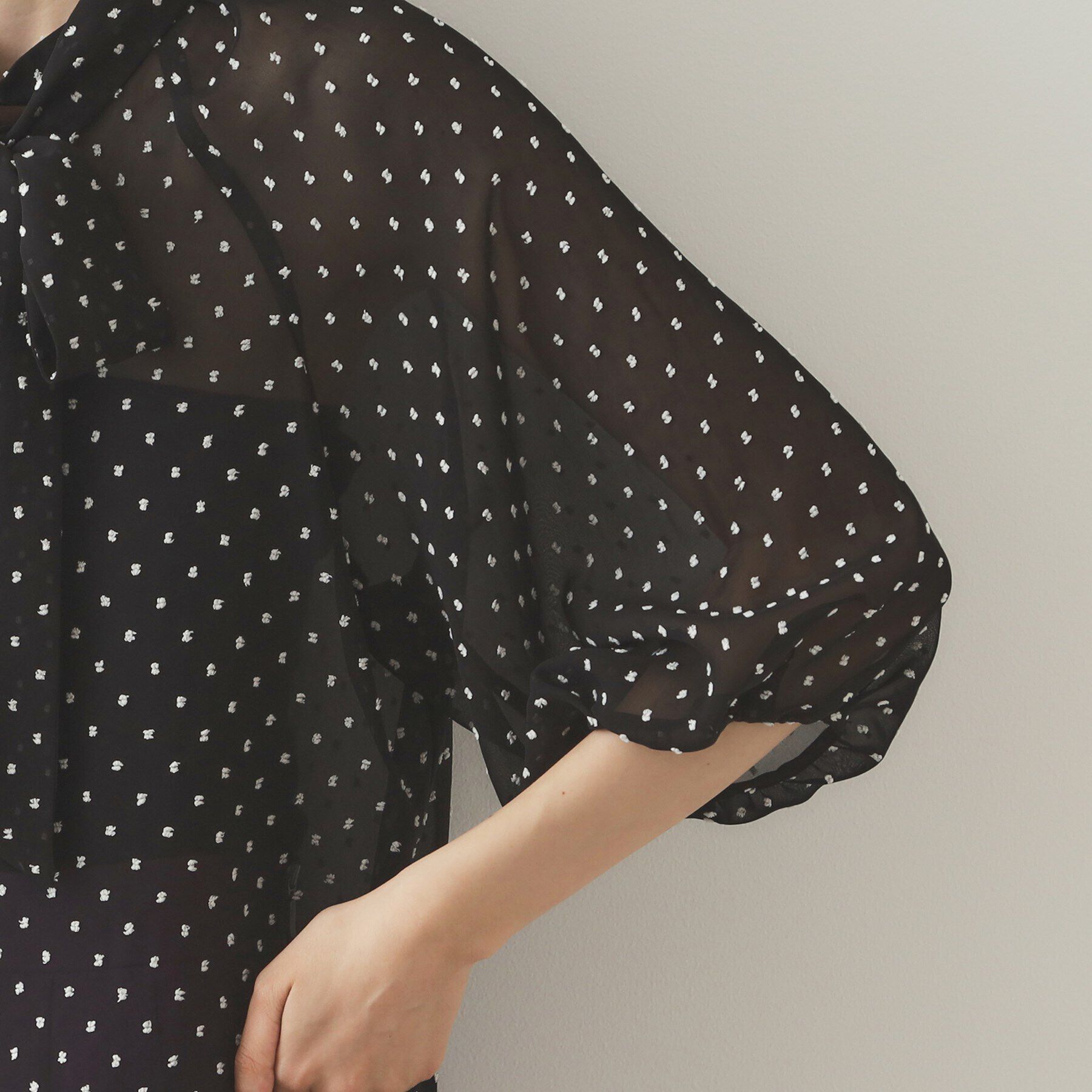 OPAQUE.CLIP「ドッドシアーボウタイブラウス【洗濯機洗い可】」|シャツ・ブラウス|