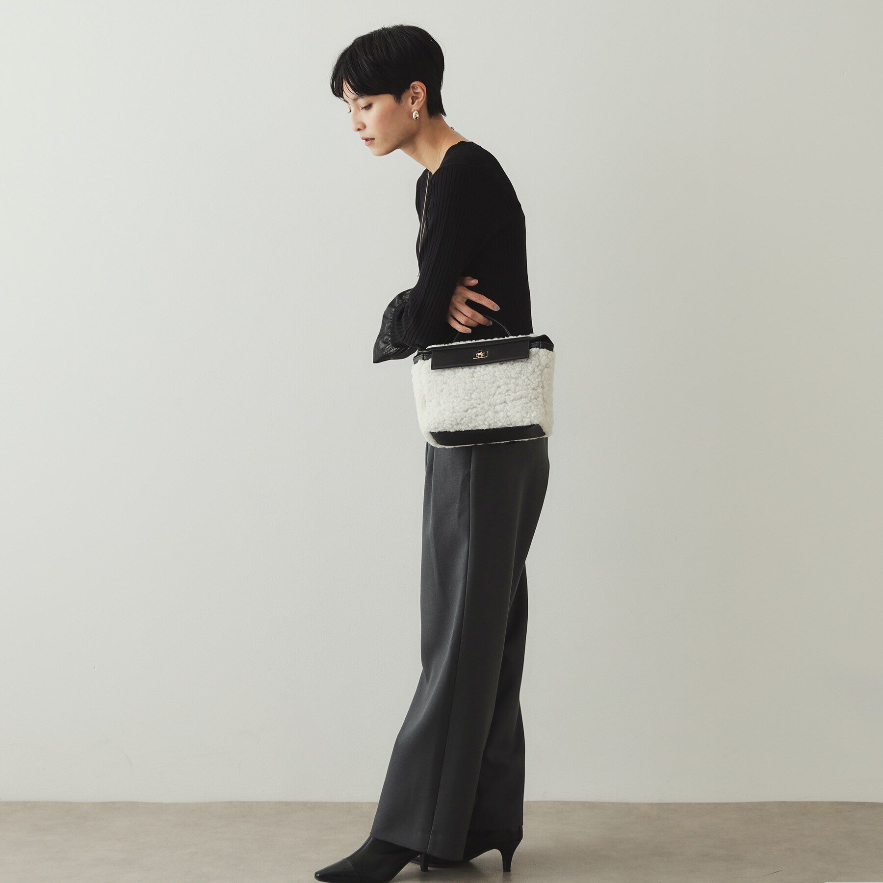 OPAQUE.CLIP「【2WAY】ボアトリミングスクエアデザインバッグ」|ハンドバッグ|