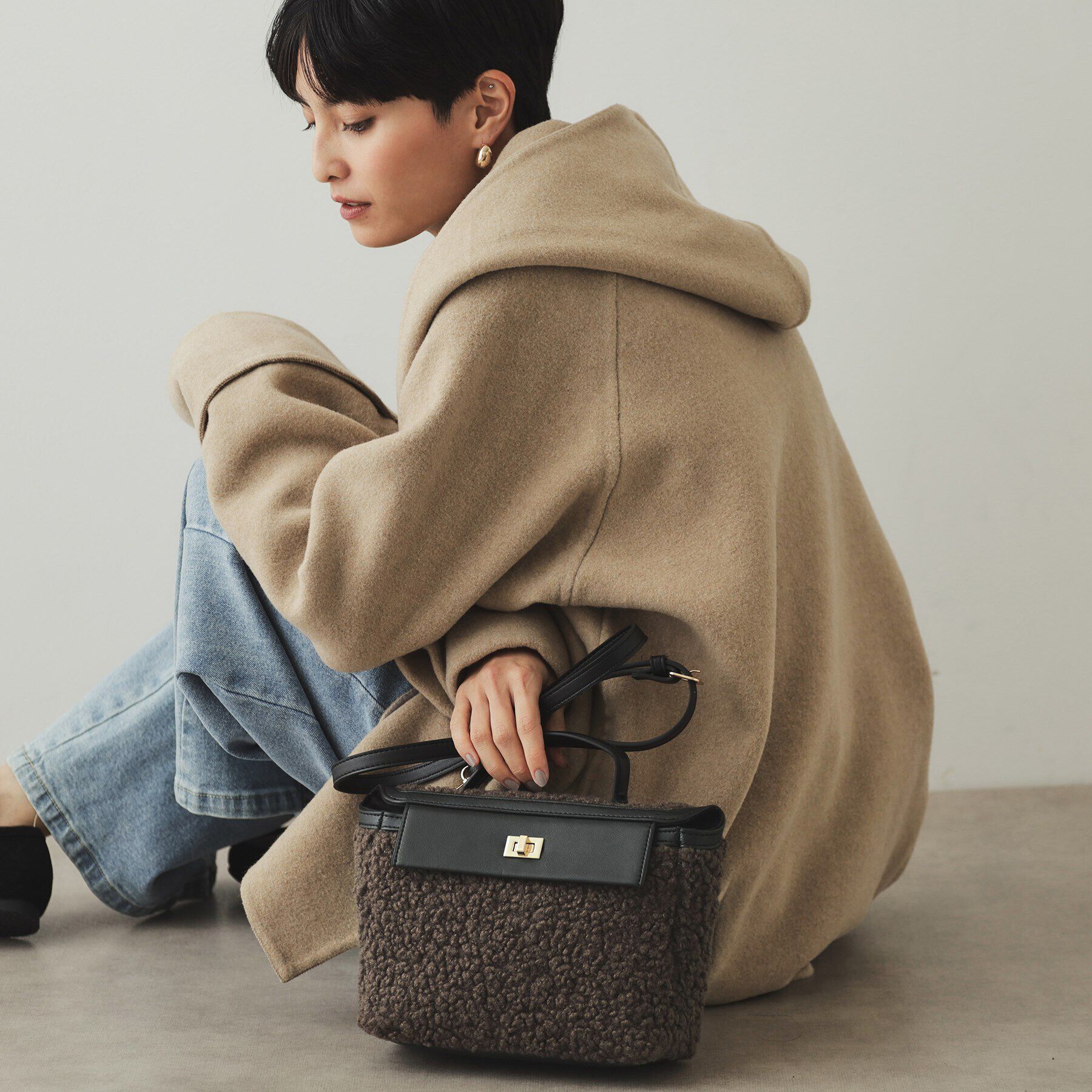 OPAQUE.CLIP「【2WAY】ボアトリミングスクエアデザインバッグ」|ハンドバッグ|