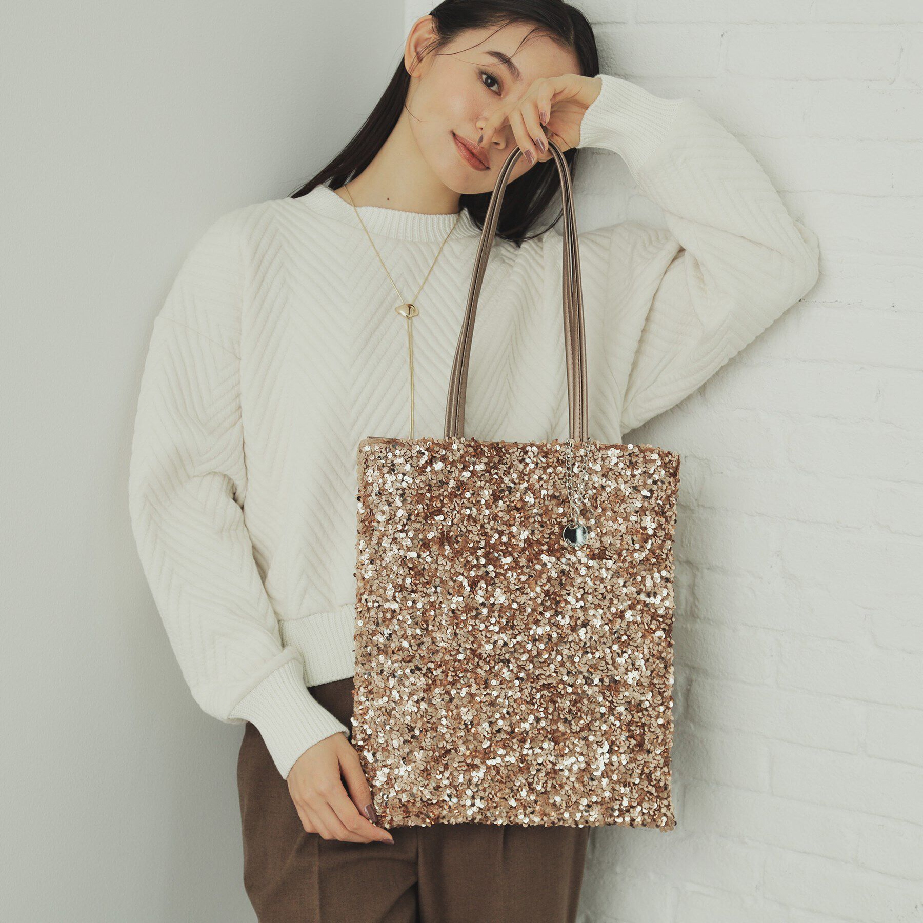 OPAQUE.CLIP「【A4サイズ対応】スパンコールコンビトートバッグ」|トートバッグ|ブラウン(043)