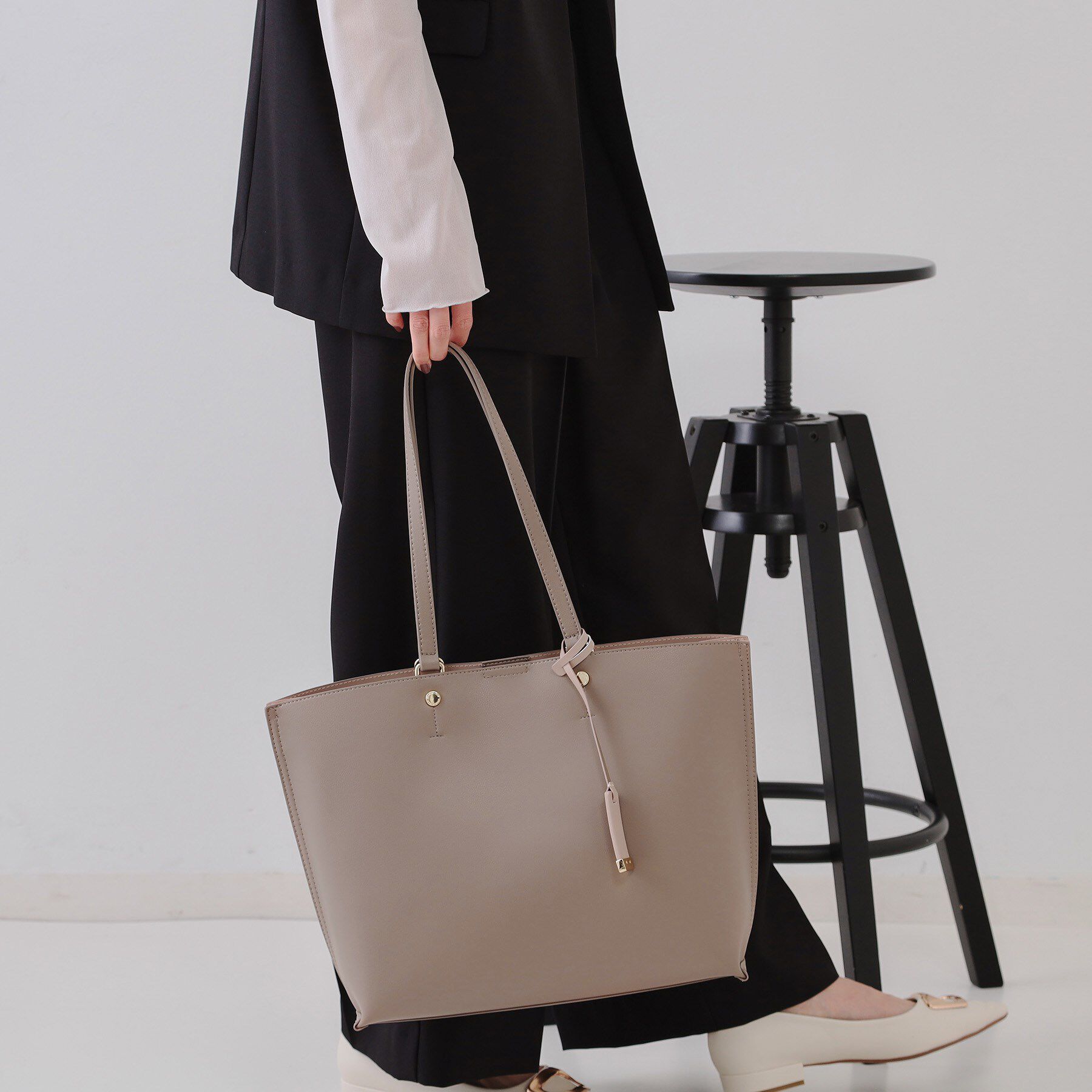 OPAQUE.CLIP「【A4サイズ対応】バイカラースムーストートバッグ」|トートバッグ|