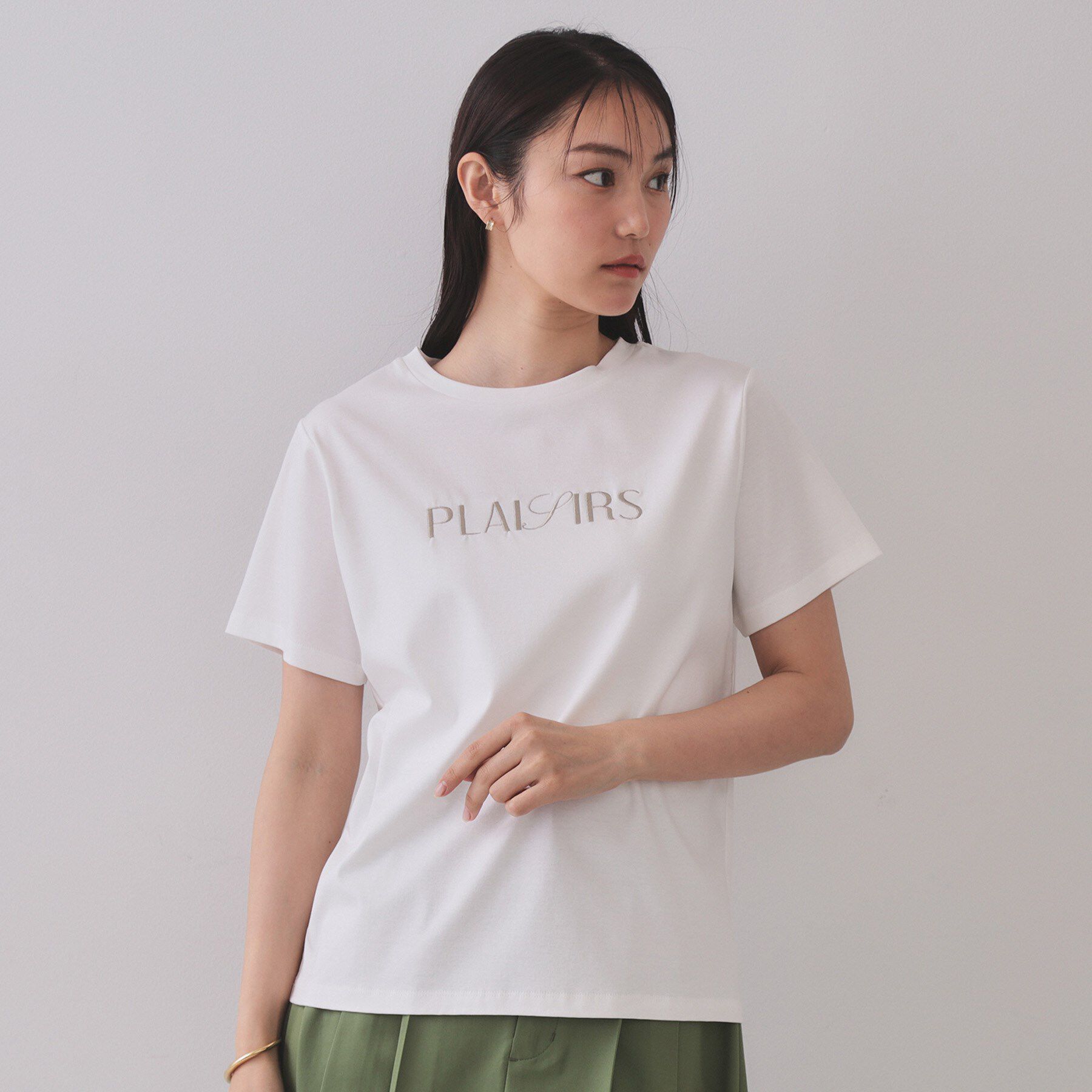 OPAQUE.CLIP「刺繍＆スパンコールロゴTシャツ【洗濯機洗い可】」|Tシャツ・カットソー|